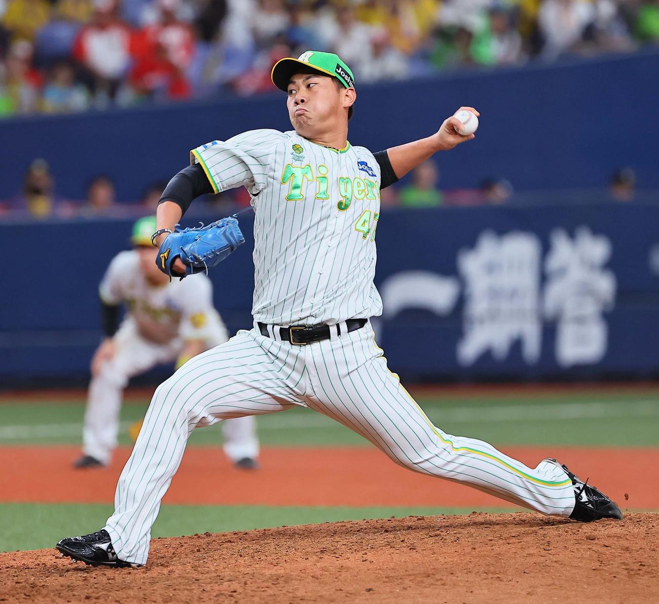 阪神対ヤクルト　阪神2番手で登板する桐敷（撮影・上田博志）