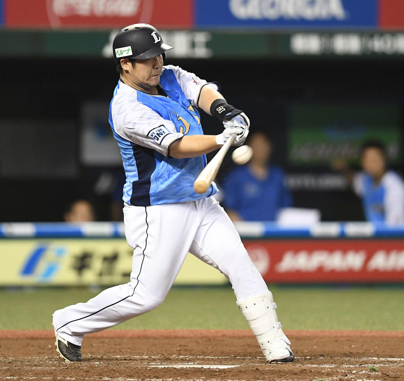 19年の誕生日に本塁打を放つ中村（19年8月15日撮影）
