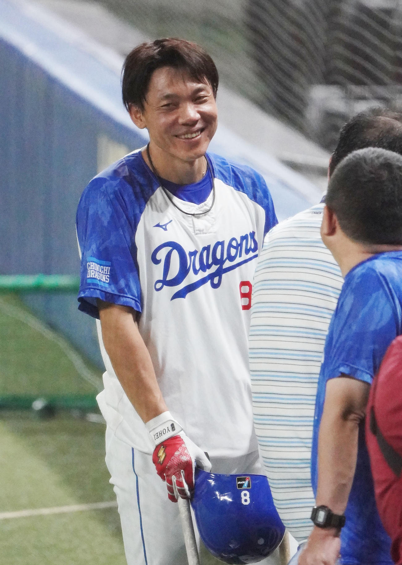 練習を終え、笑顔で取材に応じる大島（撮影・森本幸一）