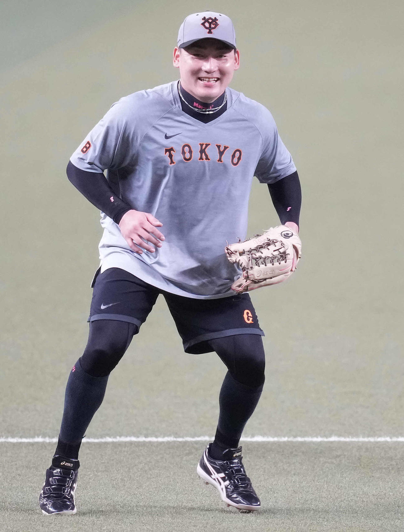 練習で笑顔の巨人丸（撮影・鈴木みどり）