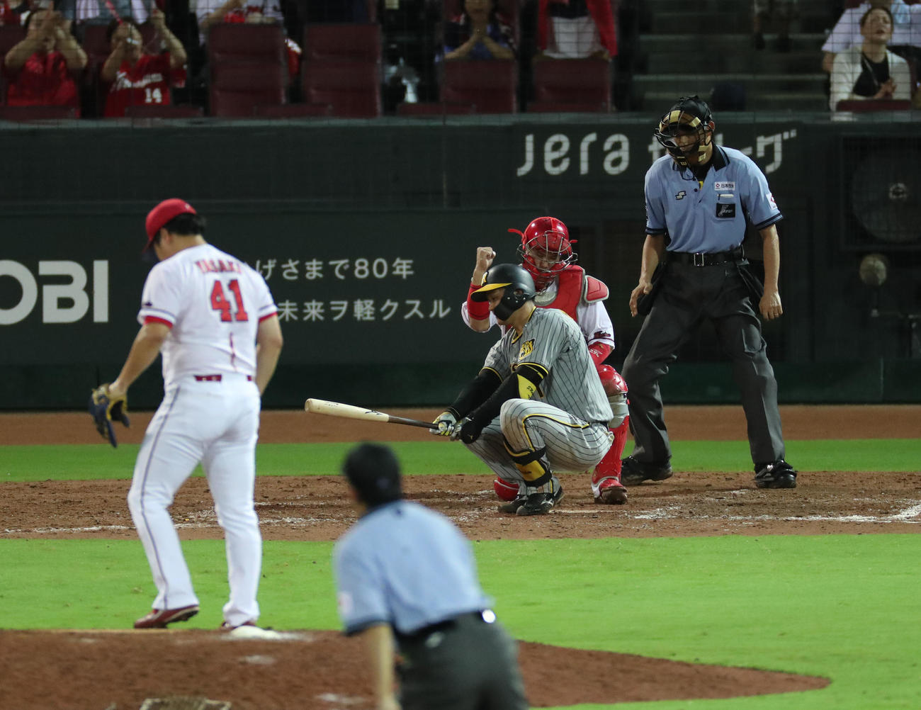 広島対阪神　9回表阪神2死一塁、森下は空振りの三振に終わる（撮影・梅根麻紀）