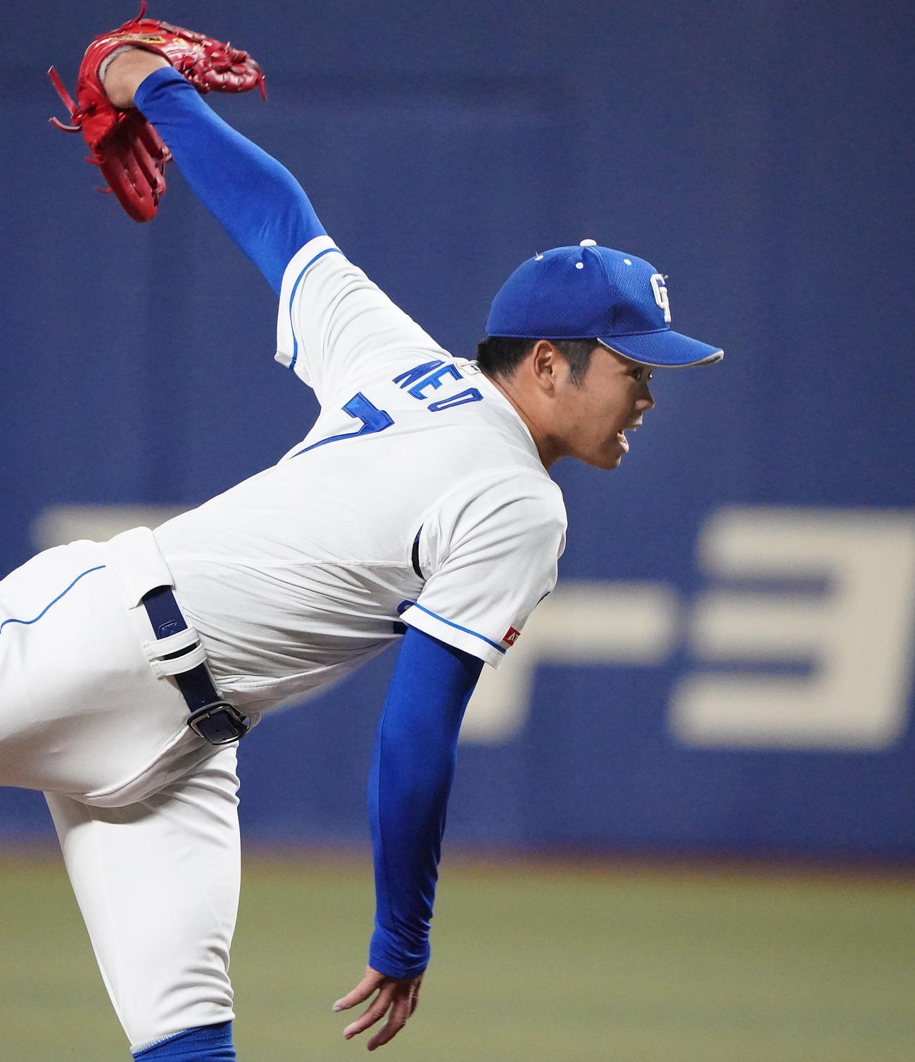 ウエスタンリーグ中日対阪神　2回表、力投する中日先発の根尾（撮影・森本幸一）