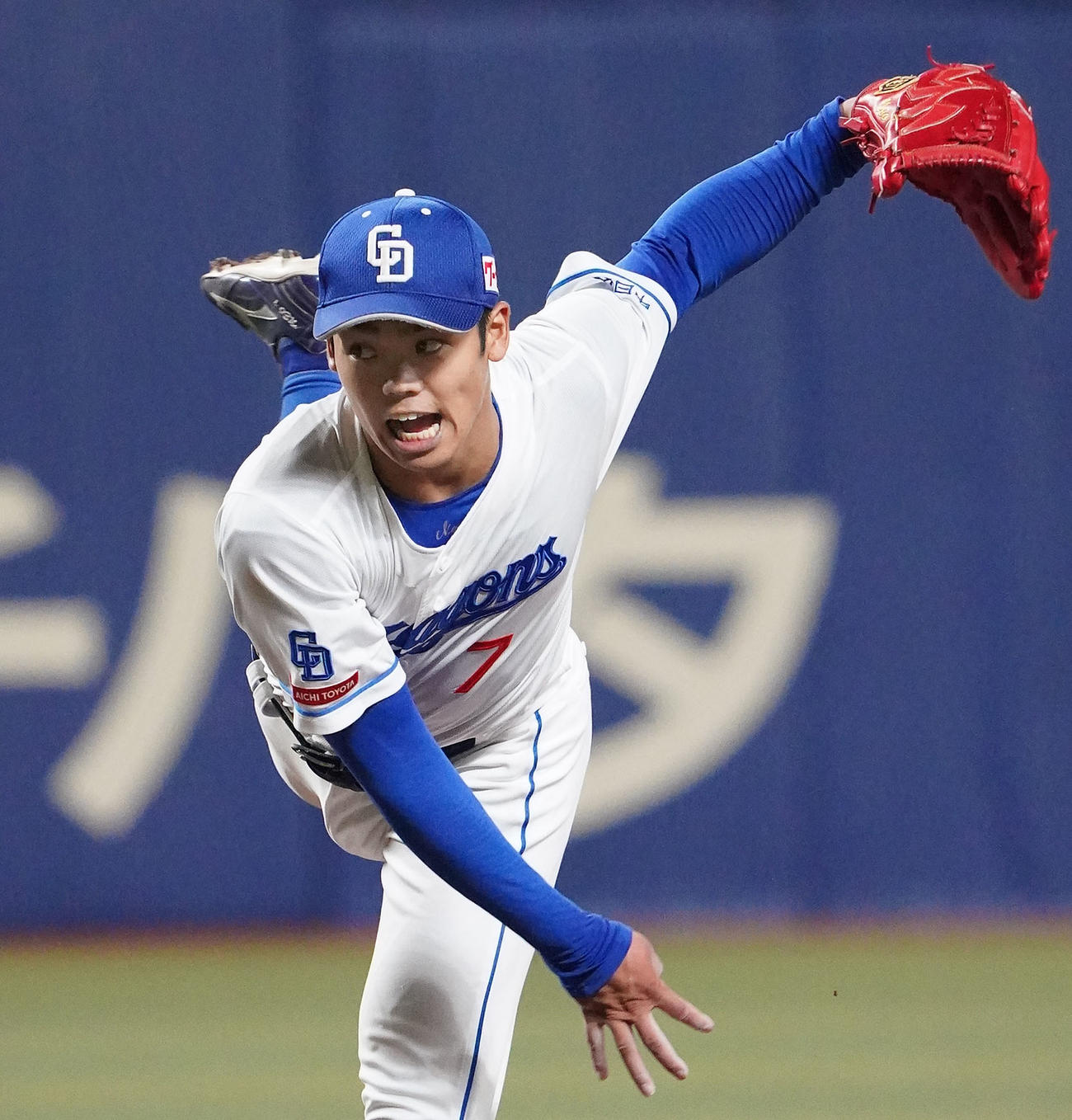 ウエスタンリーグ中日対阪神　4回表、力投する中日先発の根尾（撮影・森本幸一）