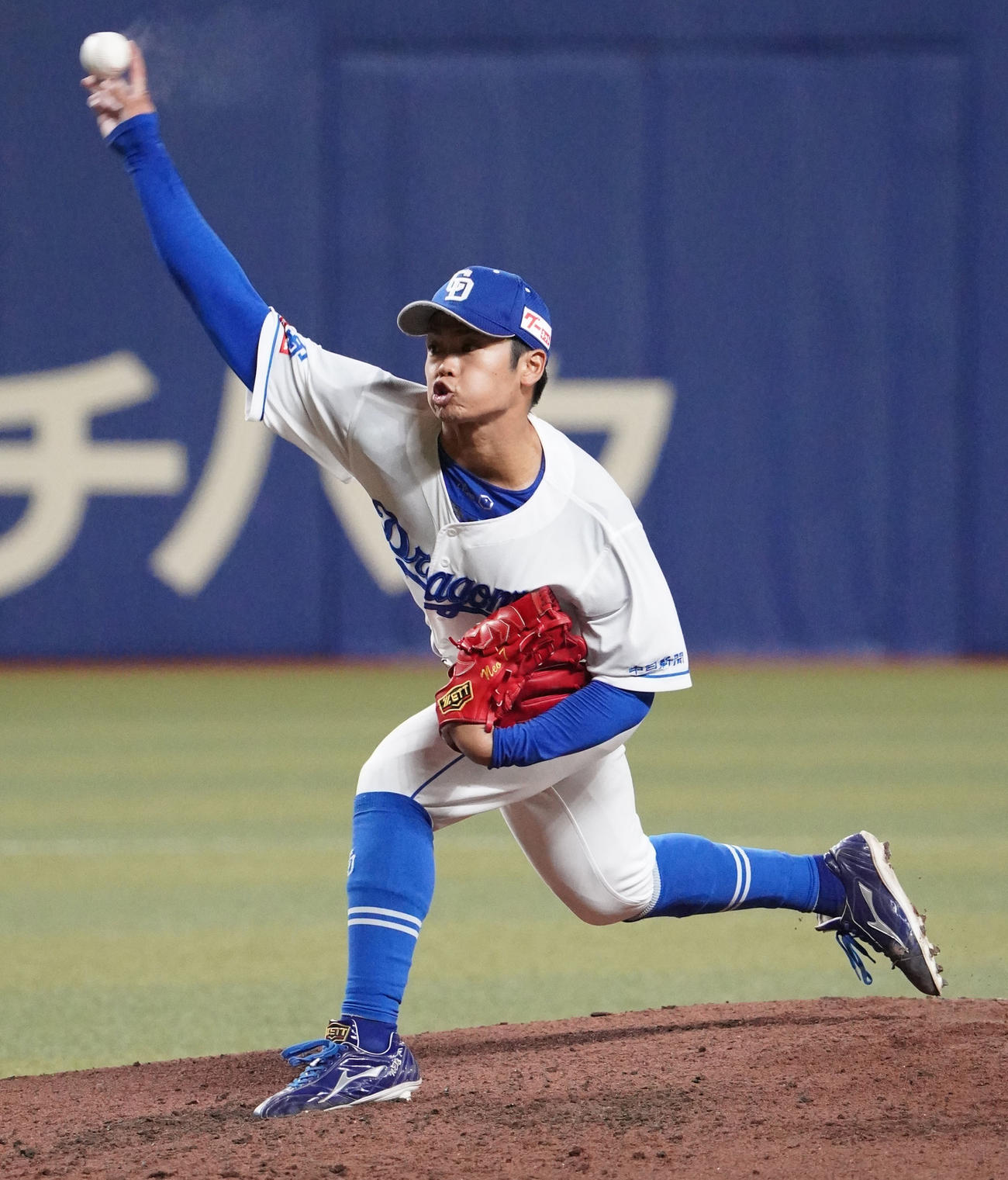 ウエスタンリーグ中日対阪神　4回表、力投する中日先発の根尾（撮影・森本幸一）