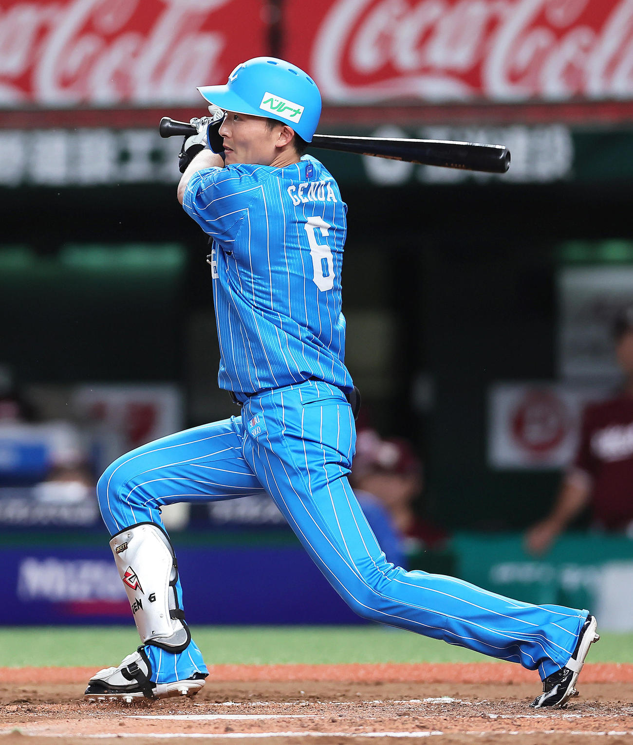 西武対楽天　2回裏西武2死一、三塁、源田は中越え2点適時三塁打を放つ（撮影・足立雅史）