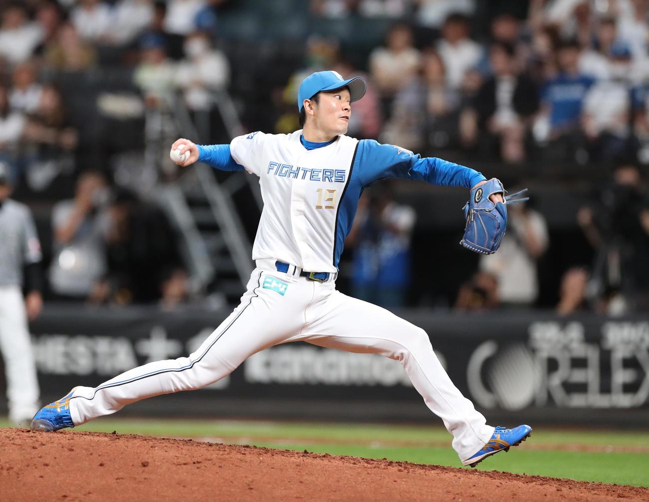 日本ハム対ロッテ　9回に登板の玉井（撮影・黒川智章）