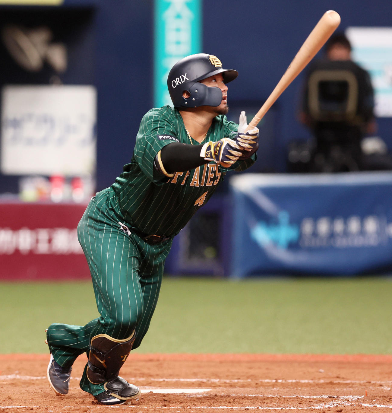 オリックス対ソフトバンク　4回裏オリックス無死、森は右越えソロ本塁打を放つ（撮影・加藤哉）