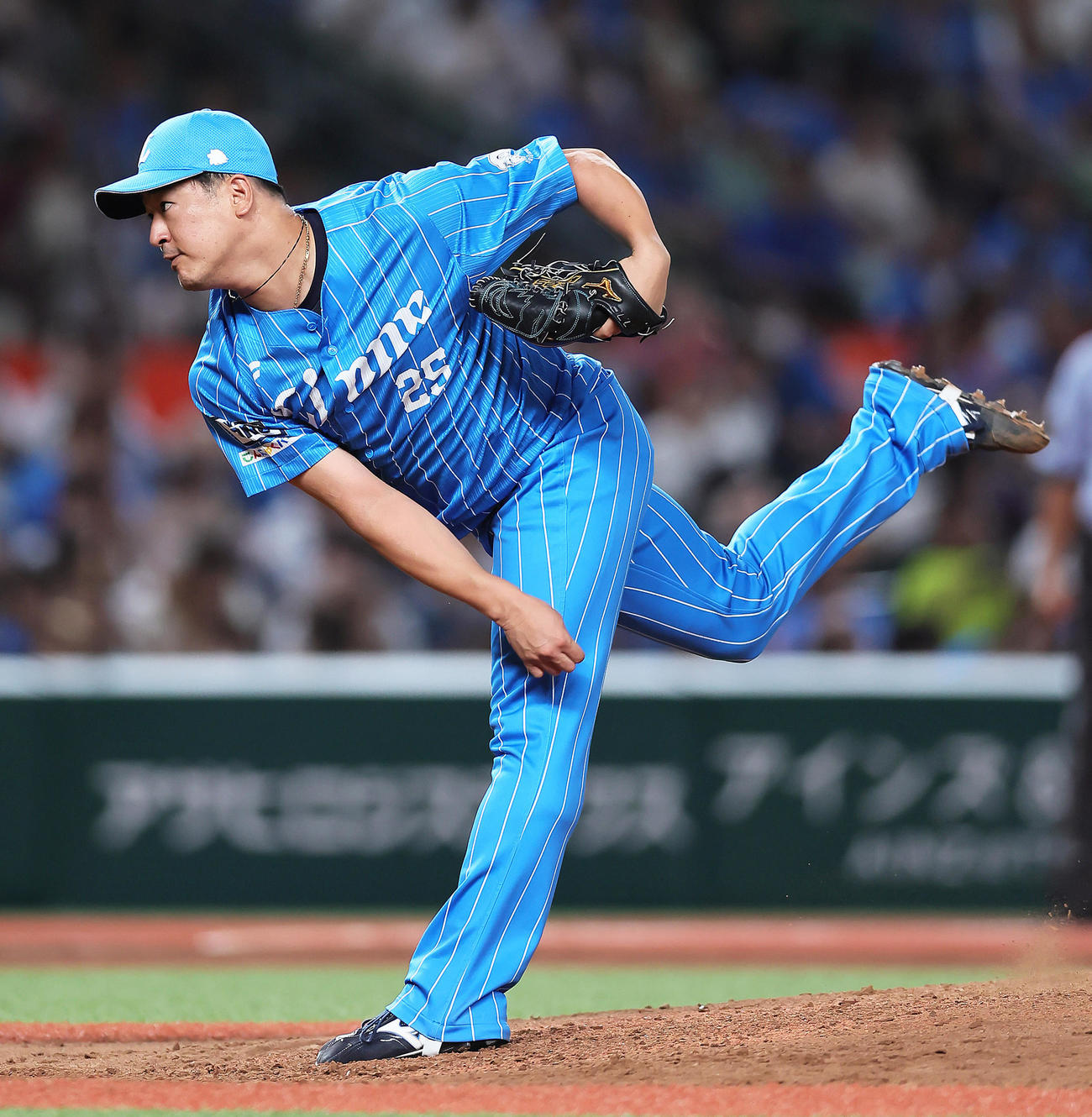 西武対楽天　8回から登板した西武平井（撮影・足立雅史）