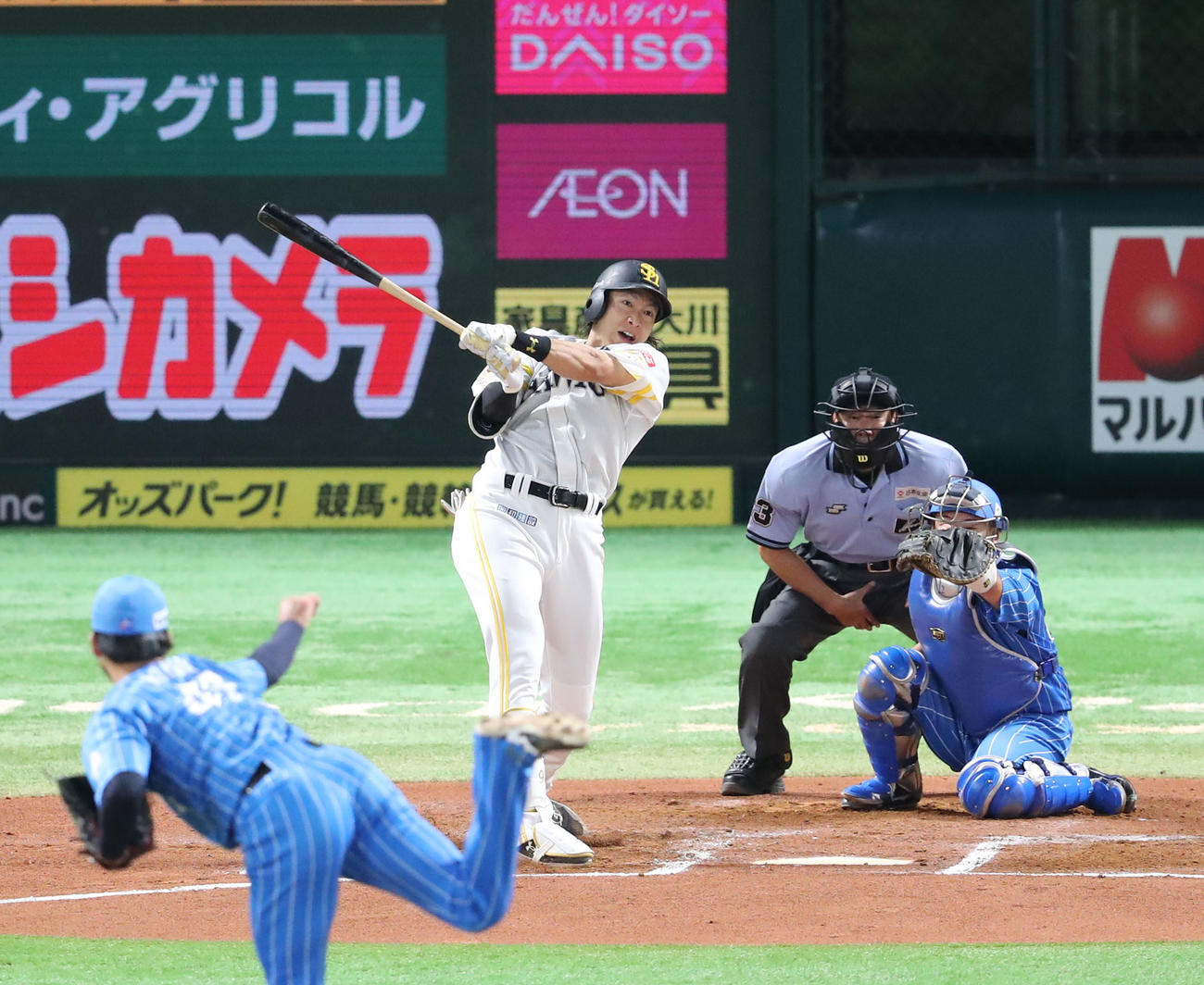 ソフトバンク対西武　6回裏ソフトバンク1死、柳田は左越え本塁打をい放つ（撮影・梅根麻紀）