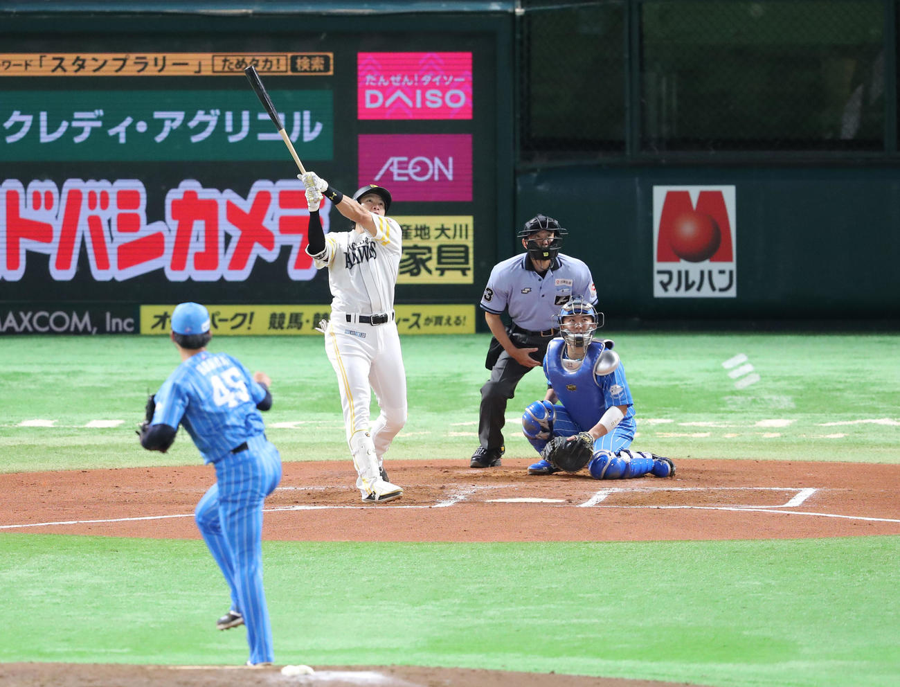 ソフトバンク対西武　6回裏ソフトバンク1死、柳田は左越え本塁打をい放つ（撮影・梅根麻紀）