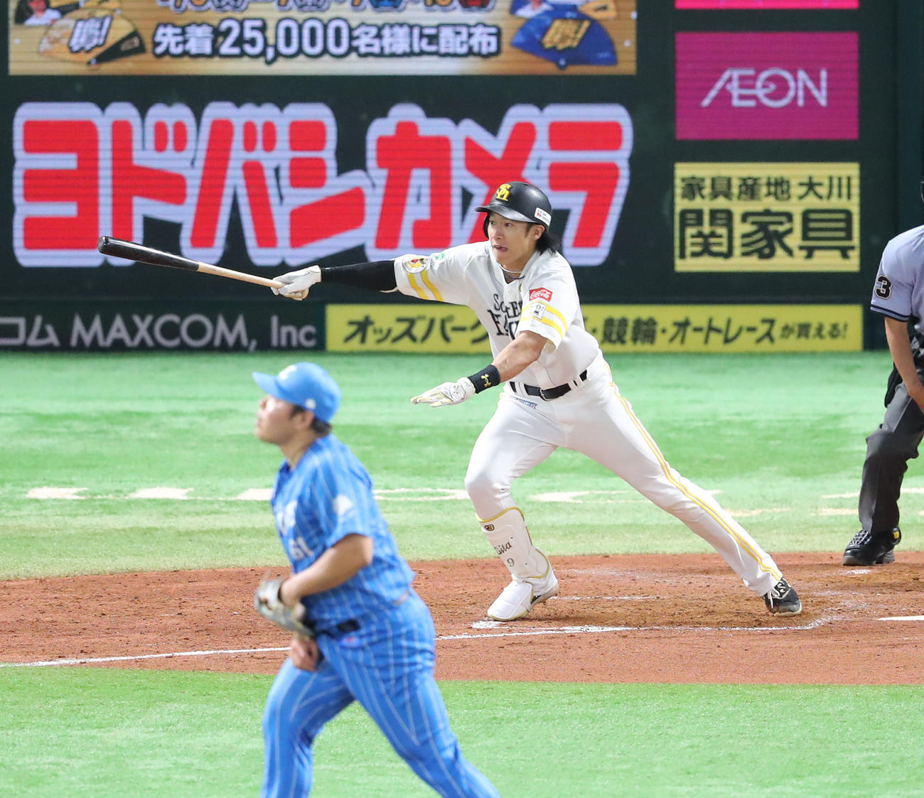 ソフトバンク対西武　4回裏ソフトバンク1死、柳田は右前に二塁打を放つ（撮影・梅根麻紀）