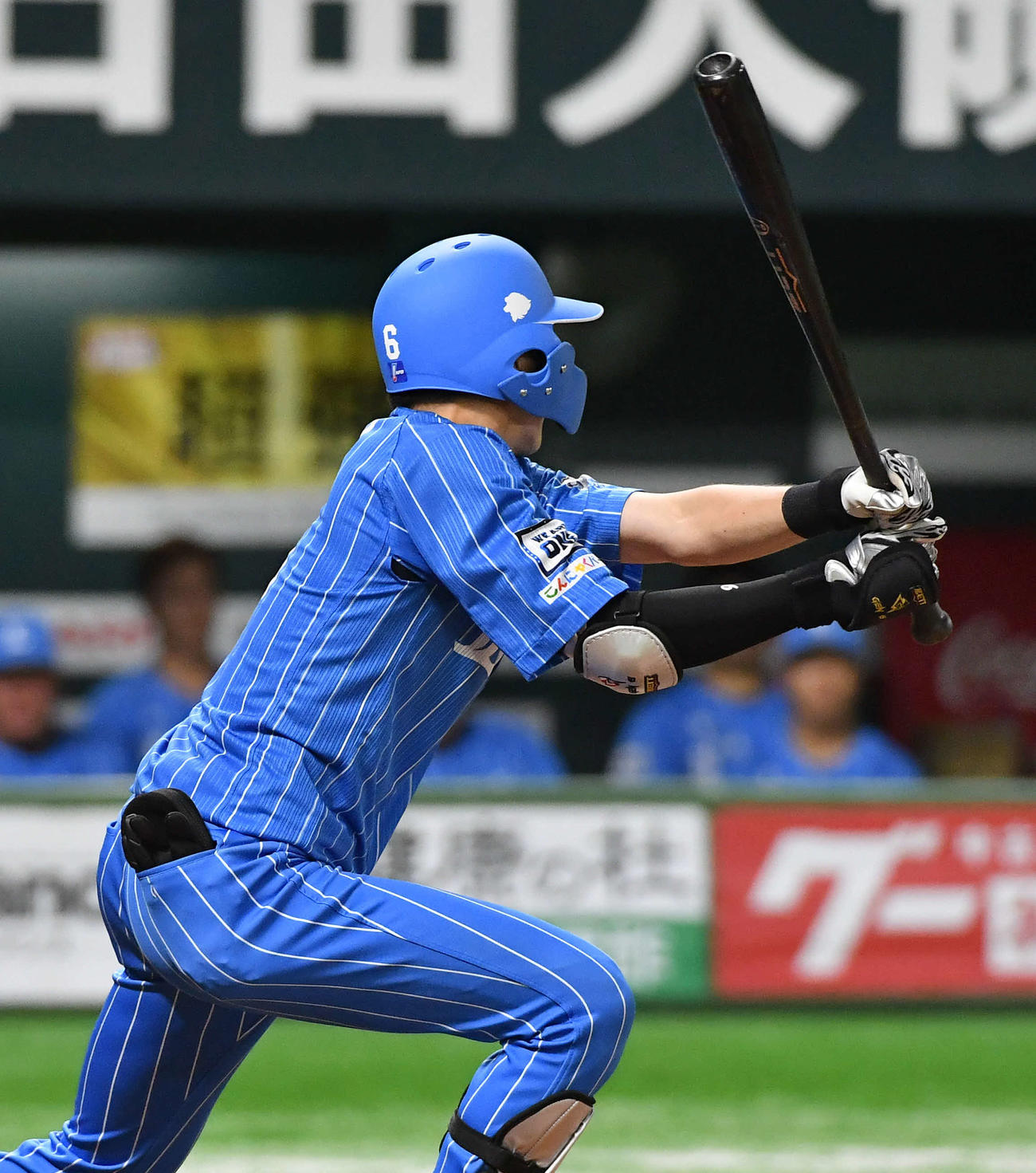 ソフトバンク対西武　6回表西武1死一、二塁、源田は左前適時打を放つ（撮影・岩下翔太）