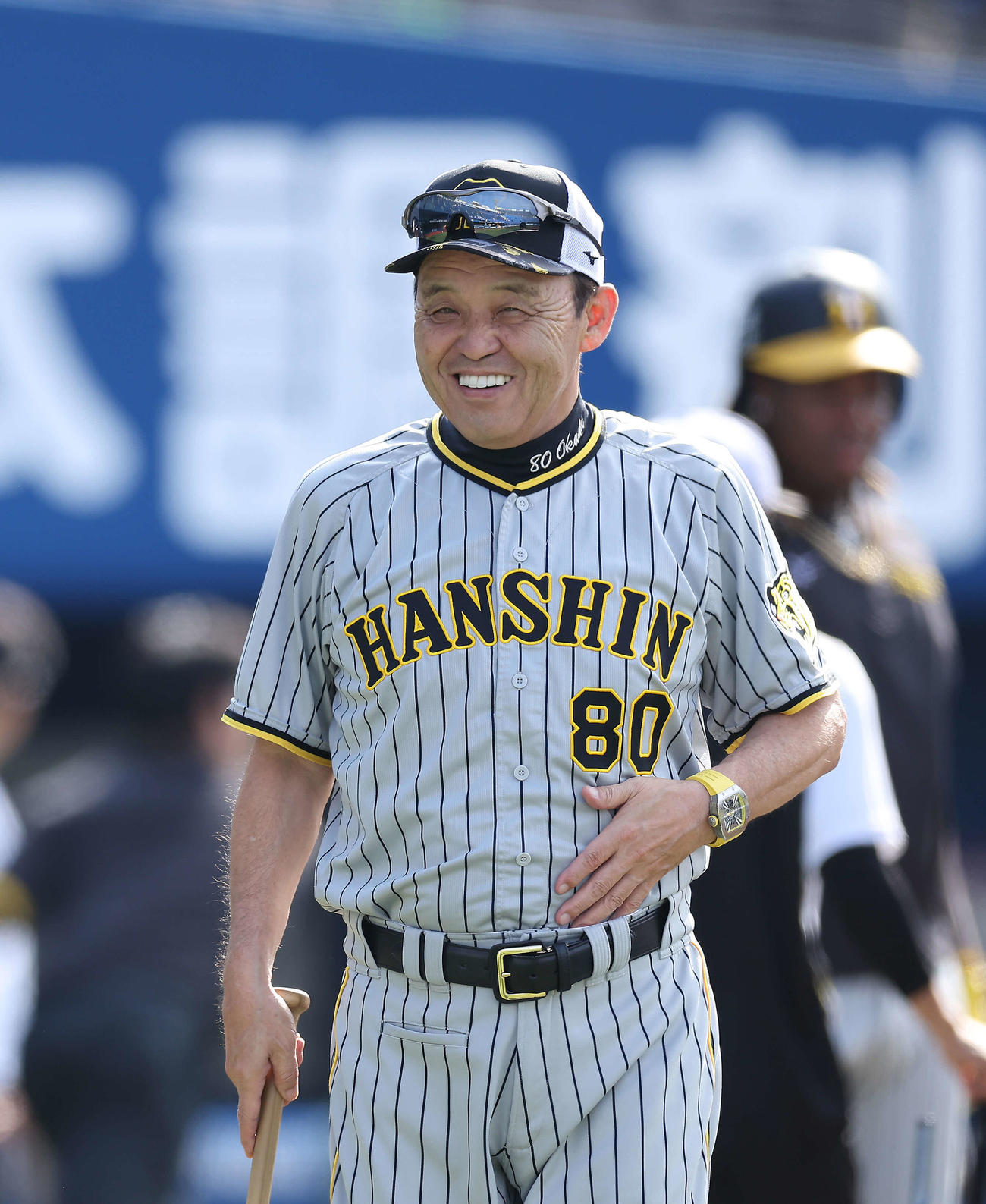 DeNA対阪神　試合前、笑顔を見せる阪神岡田監督（撮影・河田真司）