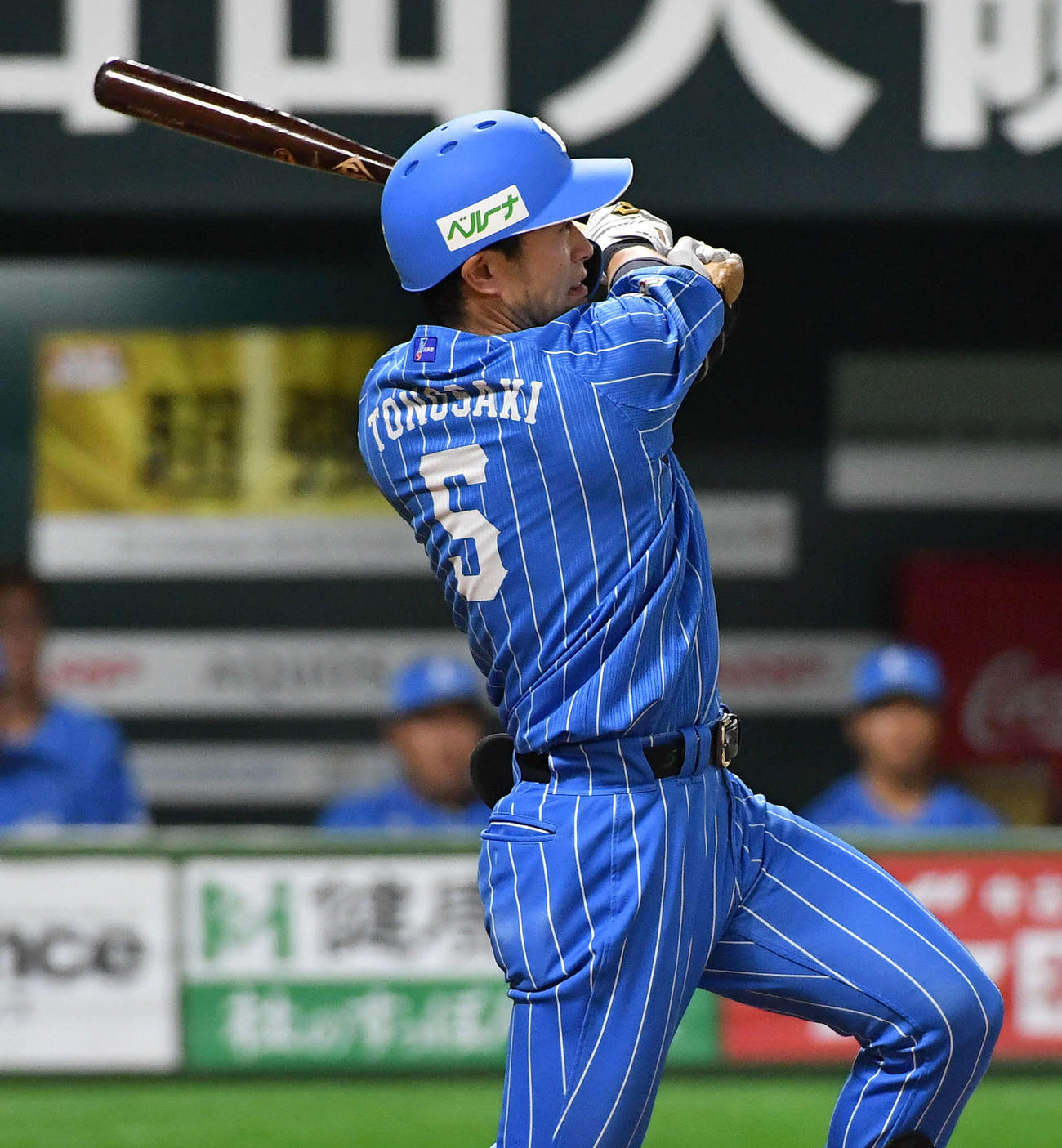 ソフトバンク対西武　6回表西武2死一、二塁、外崎は左前適時打を放つ（撮影・岩下翔太）