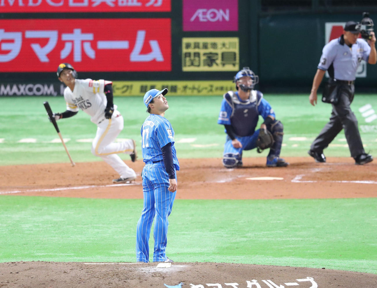 ソフトバンク対西武　3回裏西武1死、今宮に左越え同点本塁打を浴びた松本（撮影・梅根麻紀）