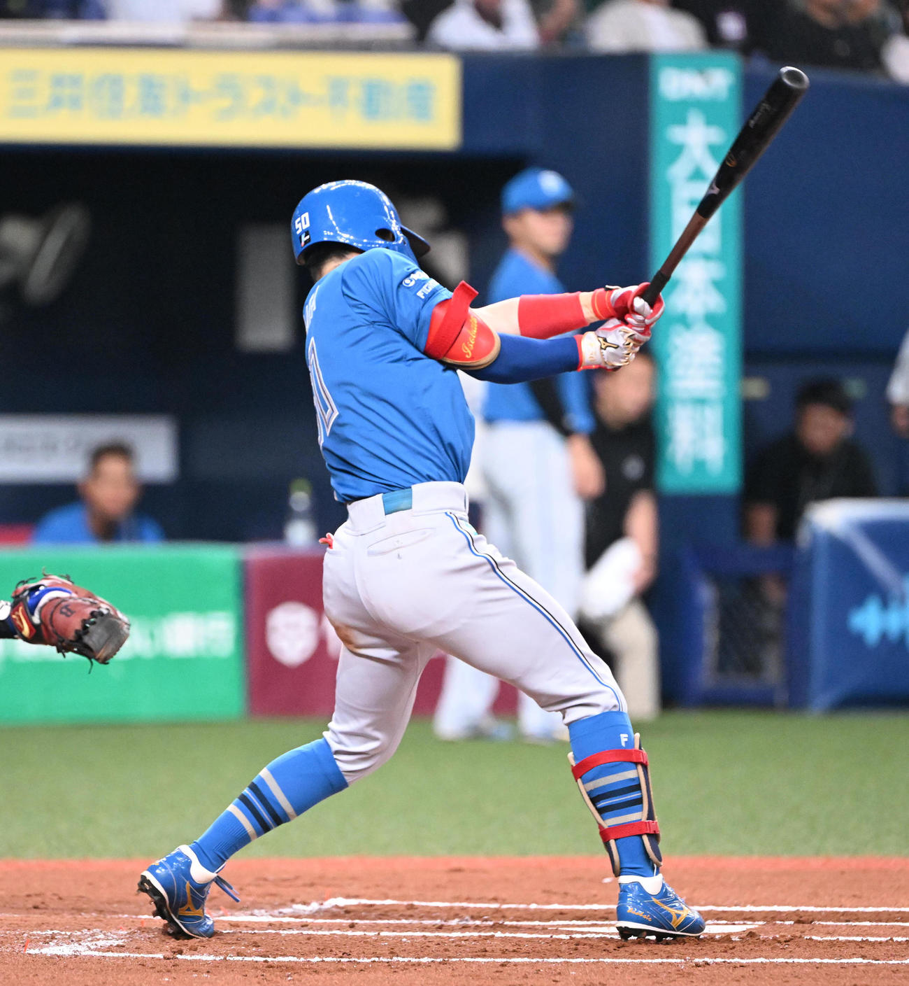 オリックス対日本ハム　6回表日本ハム2死、中前打を放つ五十幡（撮影・和賀正仁）