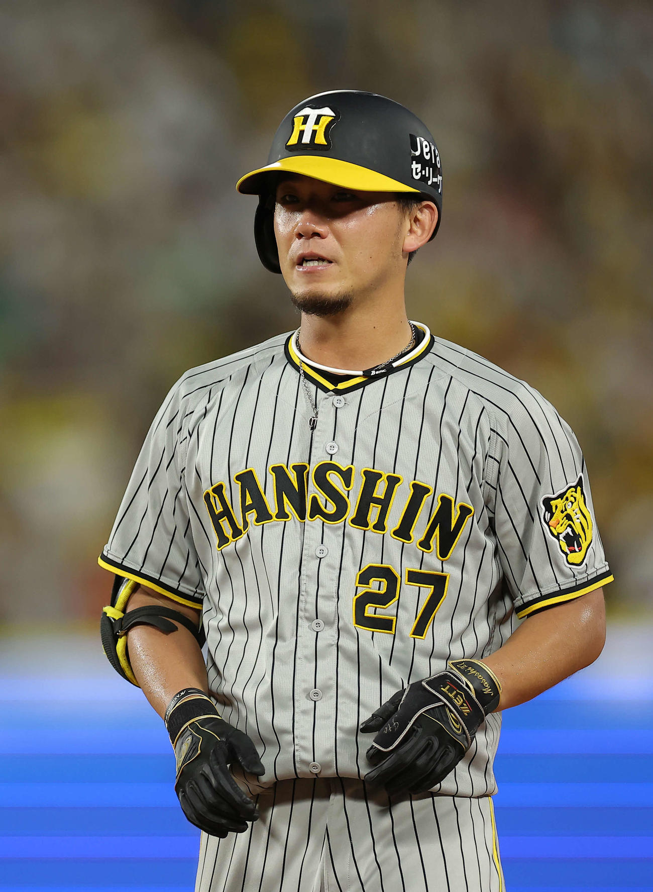 DeNA対阪神　7回表阪神無死、左前打を放ち出塁する伊藤将（撮影・河田真司）