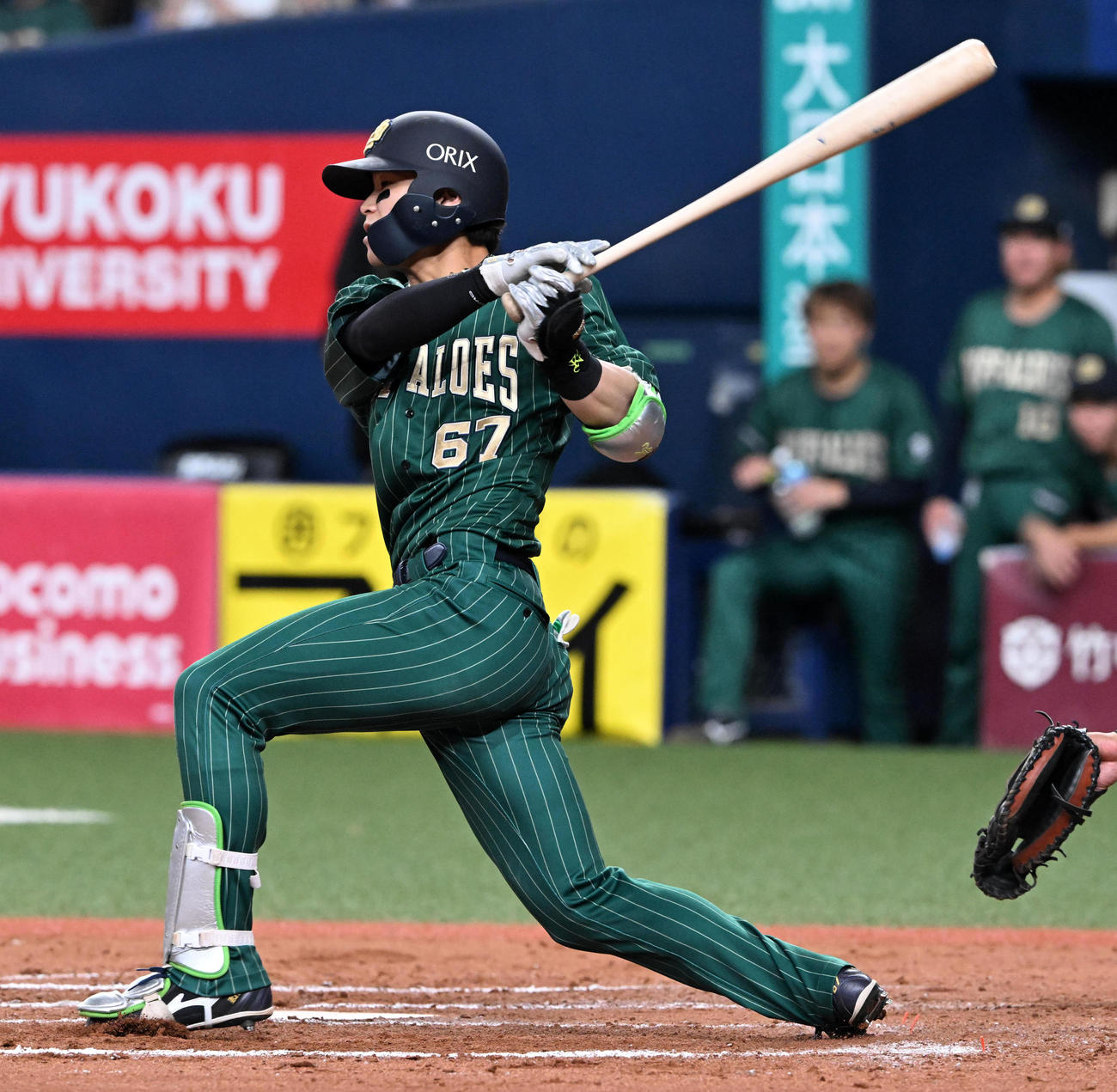オリックス対日本ハム　11回裏オリックス1死満塁、中川圭は遊撃サヨナラ内野安打を放つ（撮影・前岡正明）