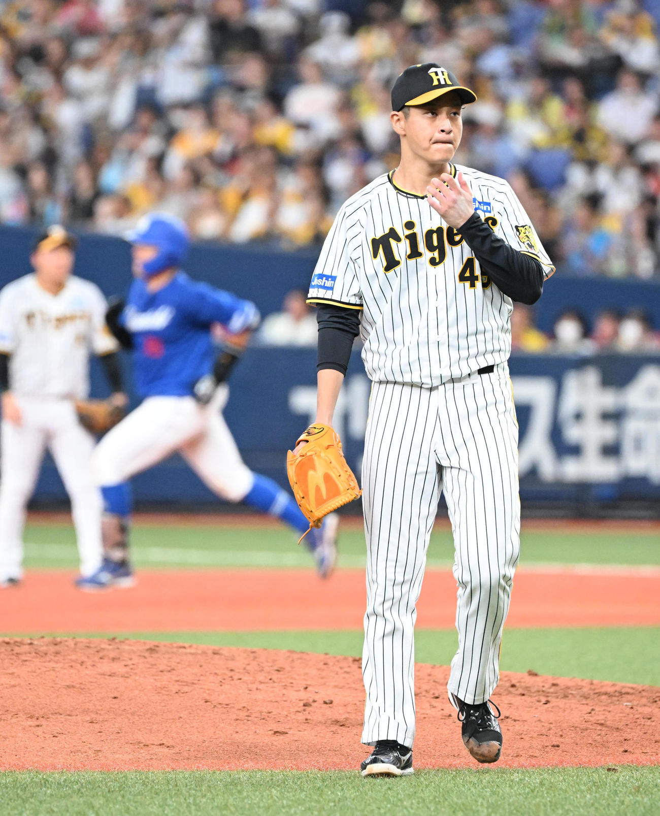 阪神対中日　3回表中日無死、木下に本塁打を浴びる大竹（撮影・和賀正仁）