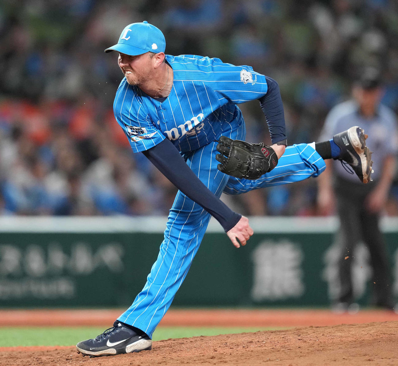 西武対オリックス　8回表から4番手で登板した西武クリスキー（撮影・鈴木みどり）