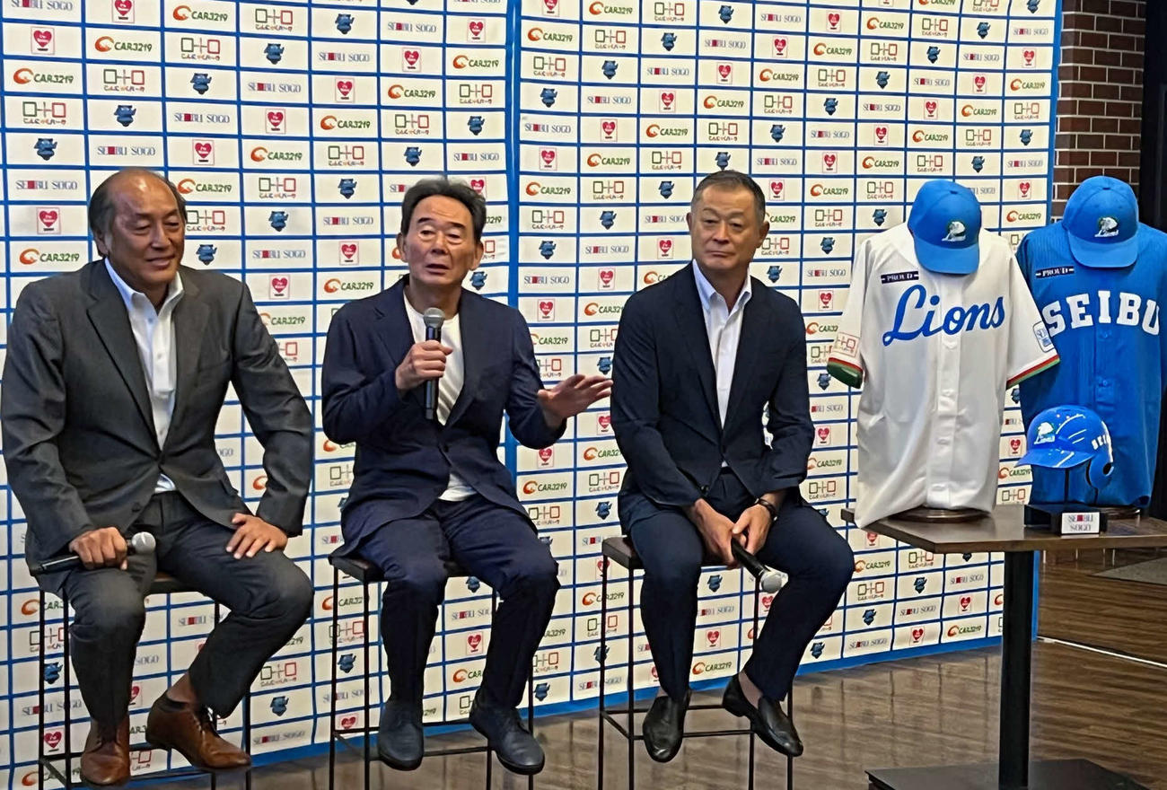 西武は来年3月16日にOB紅白戦を開催。記者会見には左から渡辺久信氏、東尾修氏、石毛宏典氏（左から）（撮影・金子真仁）