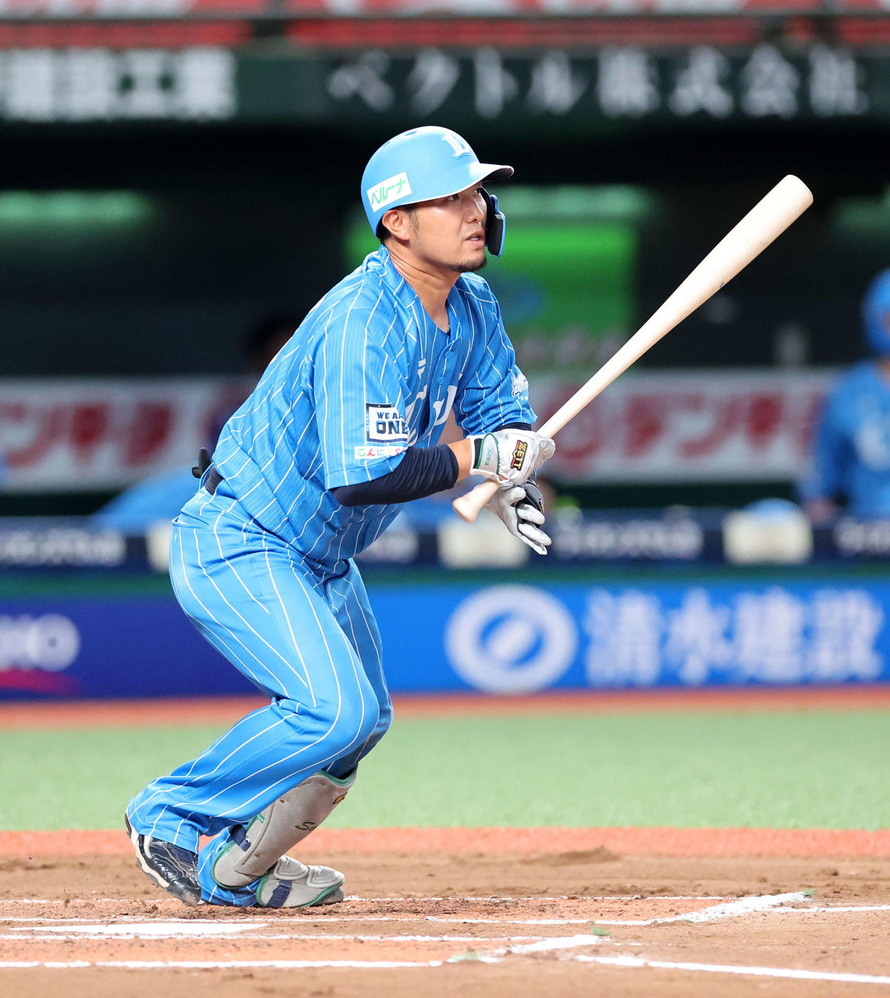 西武対日本ハム　6回裏西武無死、柘植は右前安打を放つ（撮影・鈴木正人）