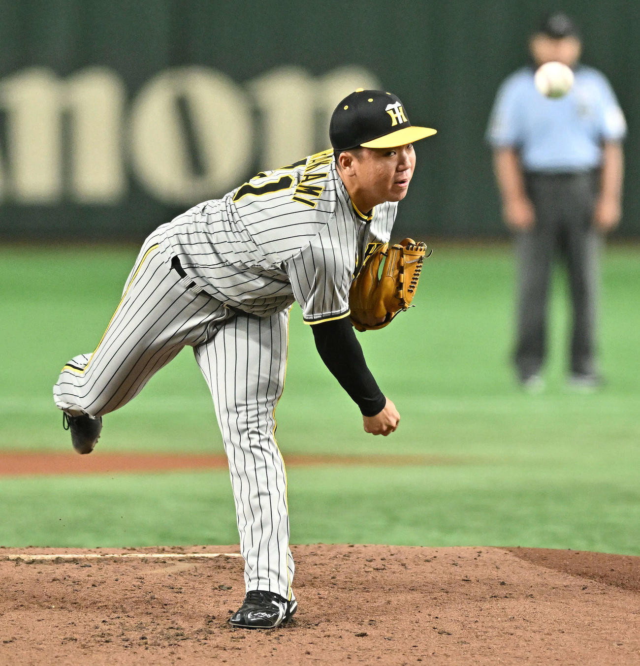 巨人対阪神　阪神先発の村上（撮影・滝沢徹郎）