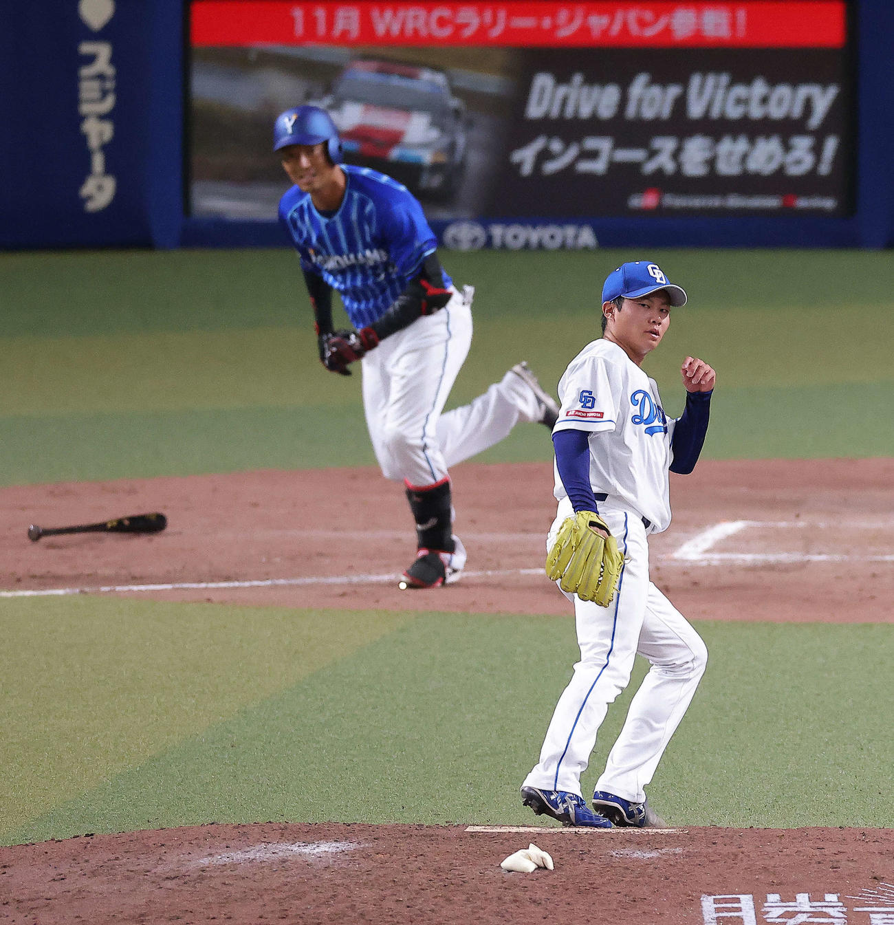 中日対DeNA 9回表DeNA2死二塁、西浦に中前適時打を浴びる近藤（撮影・河田真司）