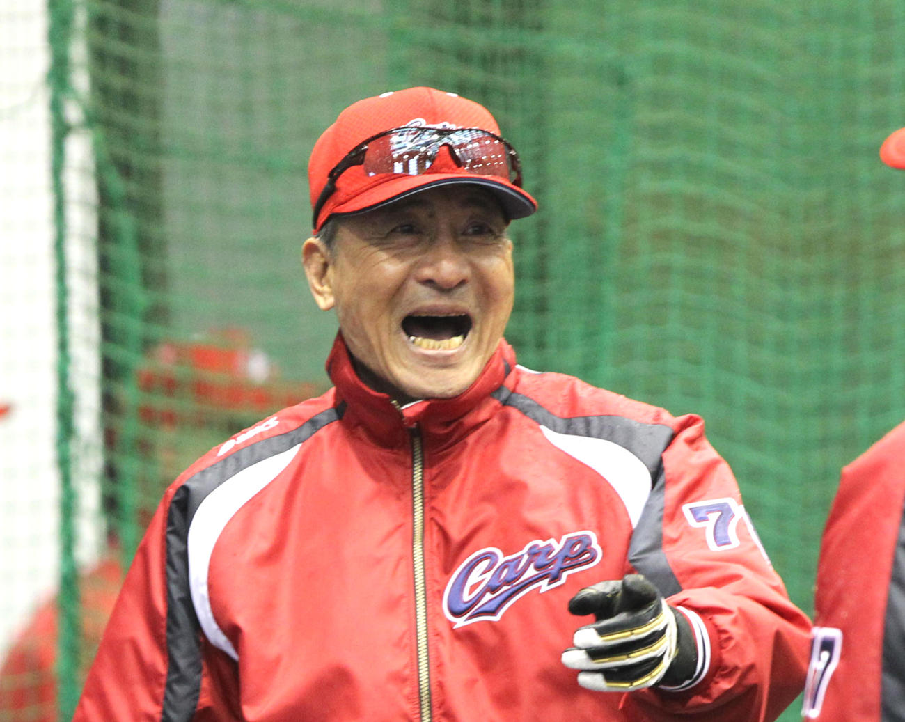 13年、広島コーチ時代の古沢憲司さん