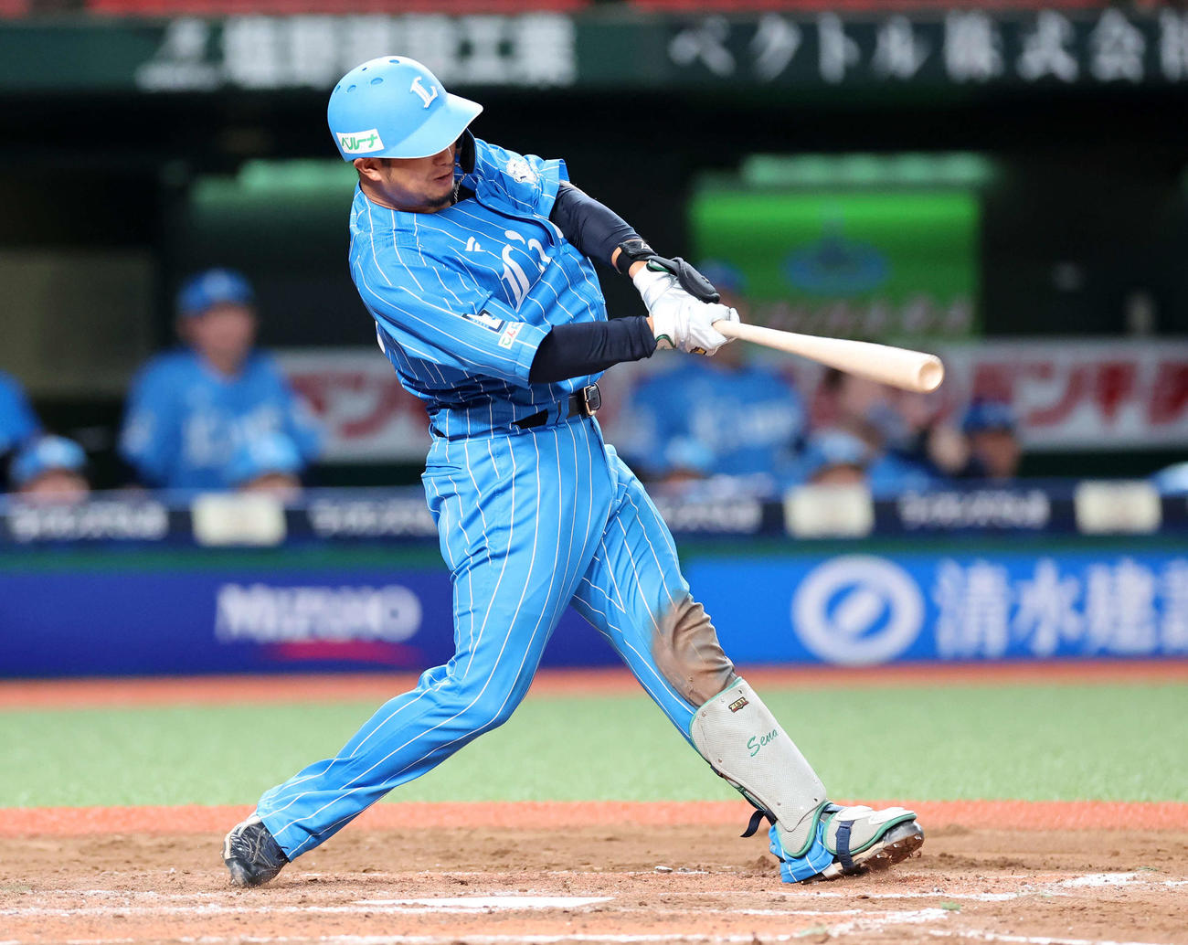 西武対日本ハム　7回裏西武2死、柘植は左前安打を放つ（撮影・鈴木正人）