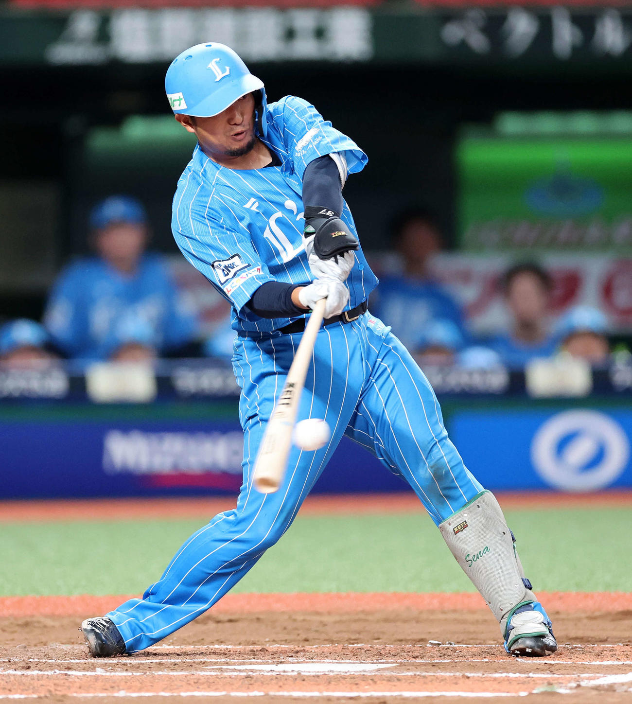 西武対日本ハム　6回裏西武無死、柘植は右前安打を放つ（撮影・鈴木正人）