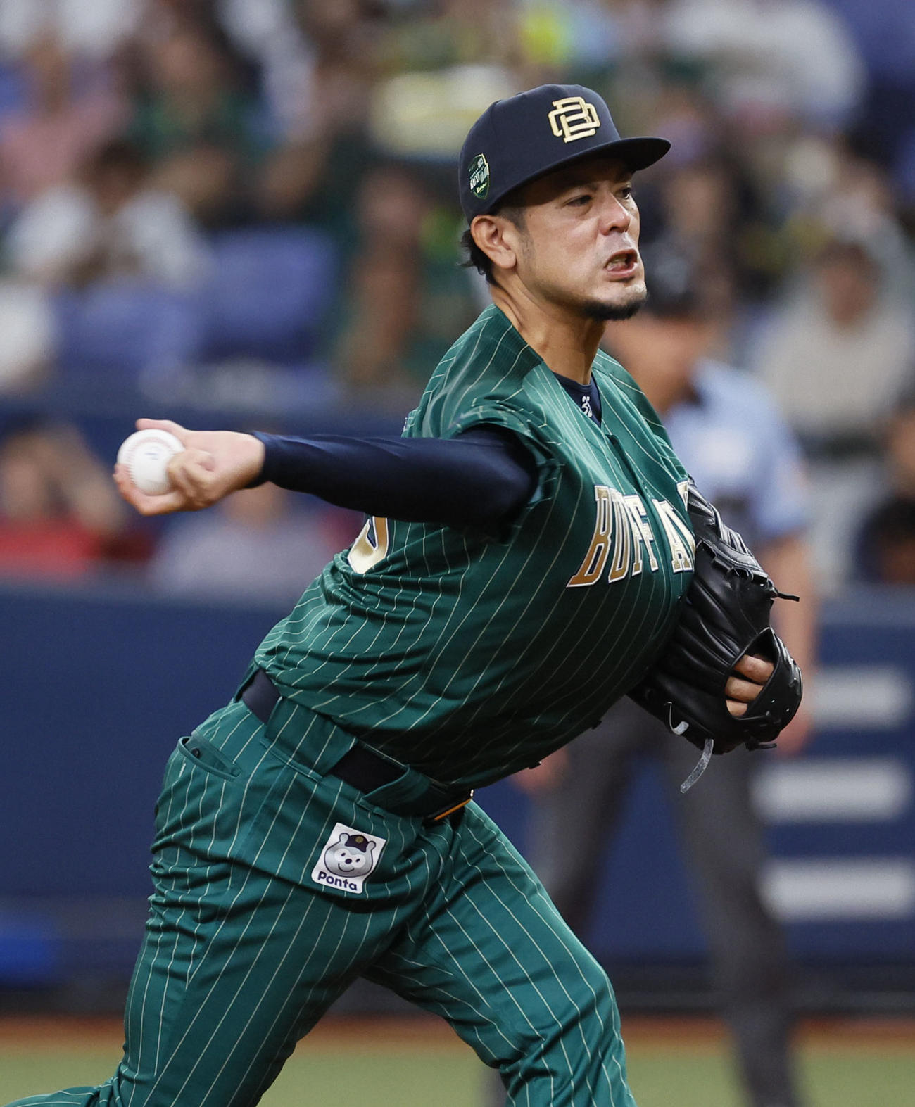 オリックス対ロッテ　6回、2番手で登板したオリックス比嘉（撮影・藤尾明華）