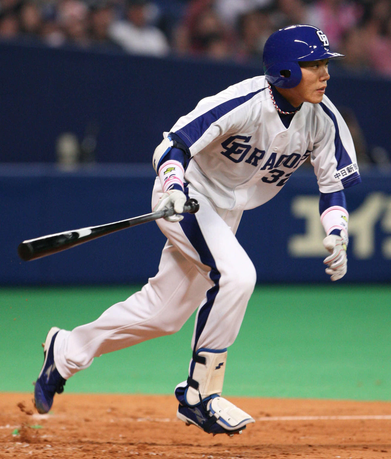 10年3月、広島戦でプロ初安打を放つ中日大島