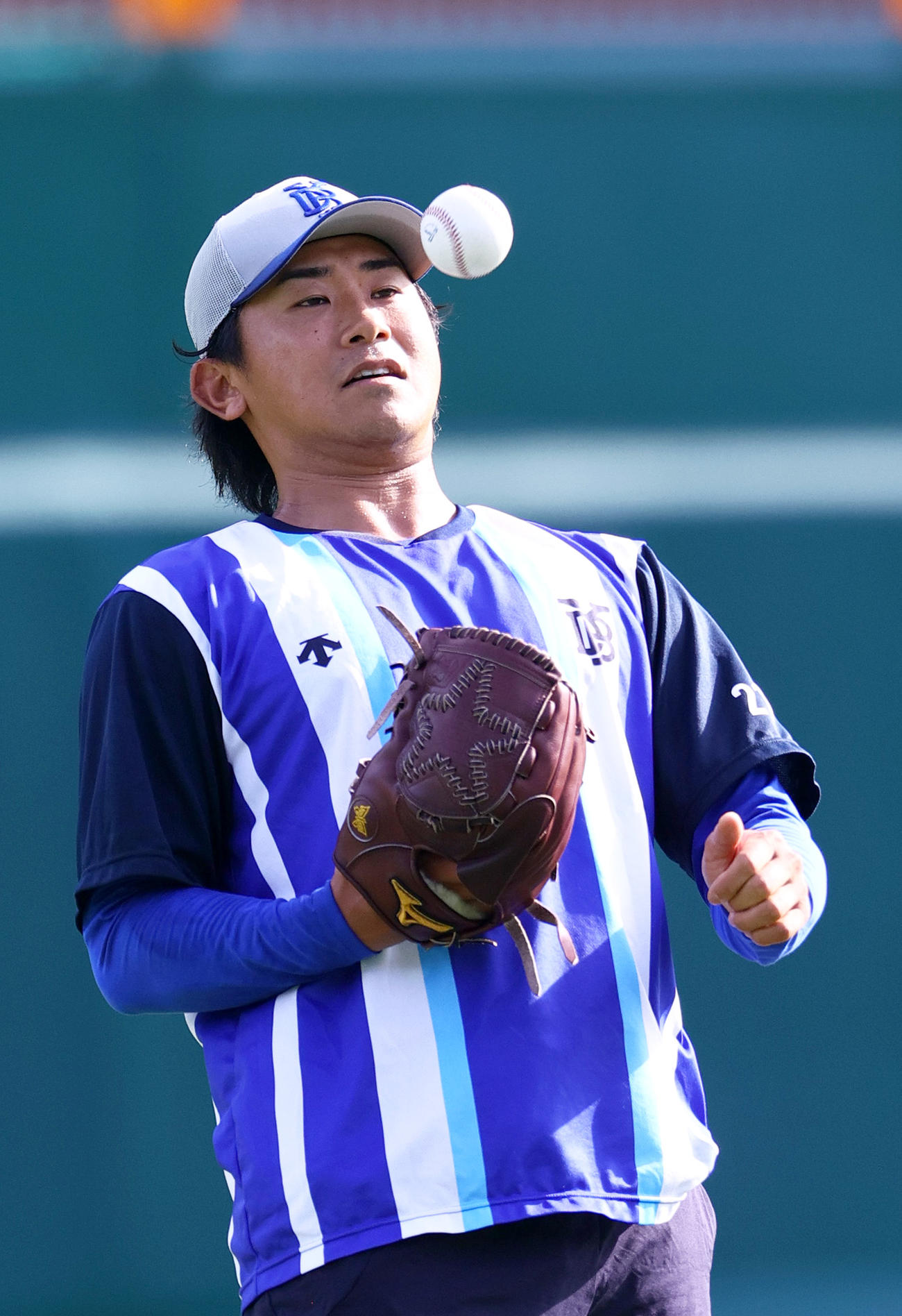 甲子園球場で汗を流すDeNA今永（撮影・上山淳一）