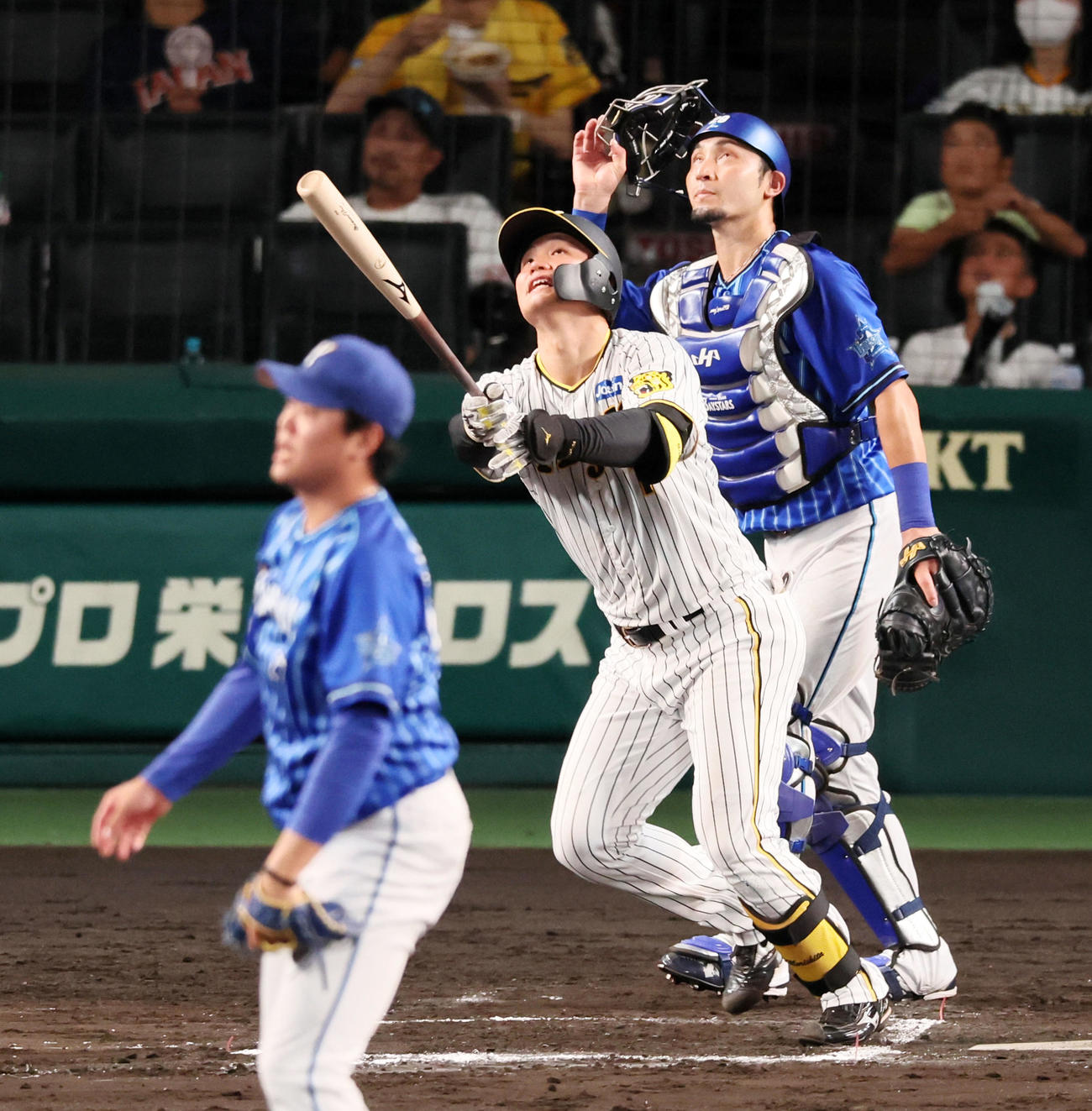 6回裏阪神1死一塁、森下は二邪飛に倒れる。投手は上茶谷（撮影・加藤哉）