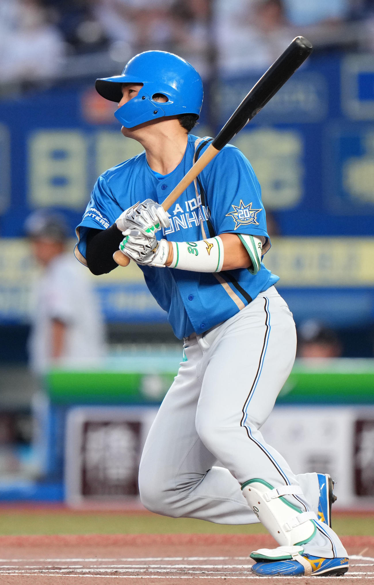 ロッテ対日本ハム　1回表日本ハム無死一塁、左前打を放つ郡司（撮影・横山健太）