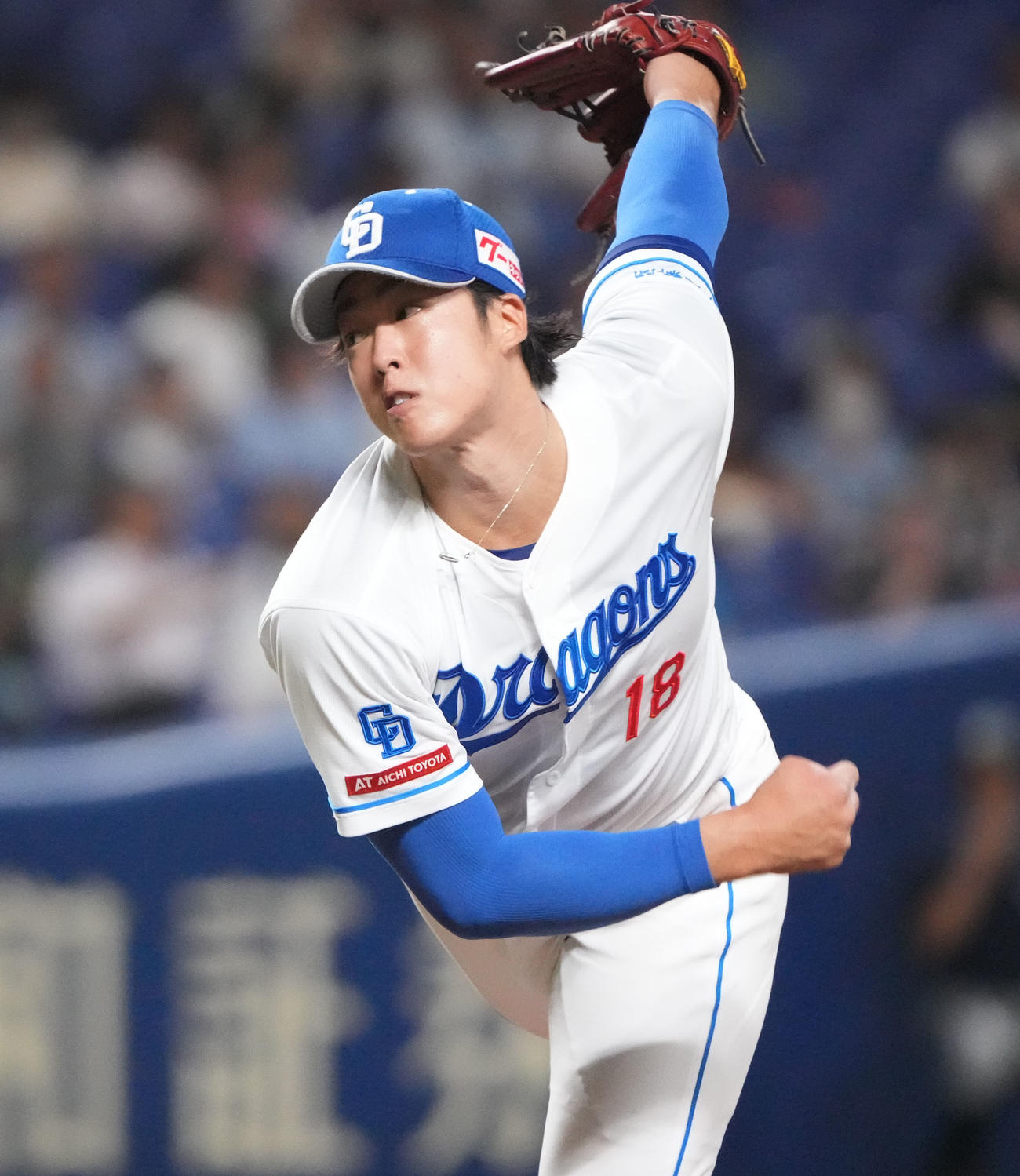 中日対ヤクルト　5回表、力投する中日先発の梅津（撮影・森本幸一）
