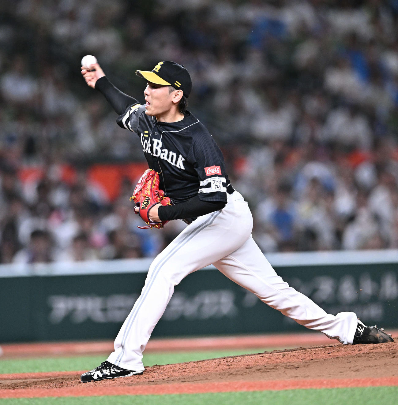 西武対ソフトバンク　ソフトバンク先発の石川（撮影・滝沢徹郎）