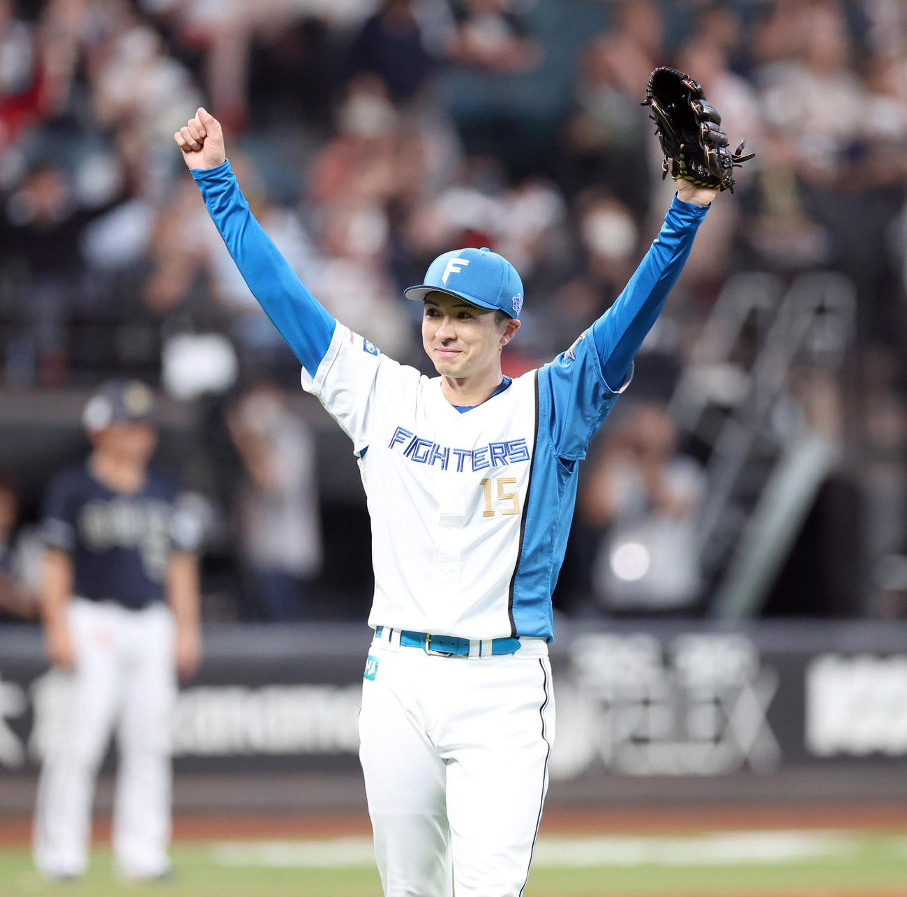 日本ハム対オリックス　完封勝利を挙げガッツポーズをする日本ハム上沢（撮影・佐藤翔太）
