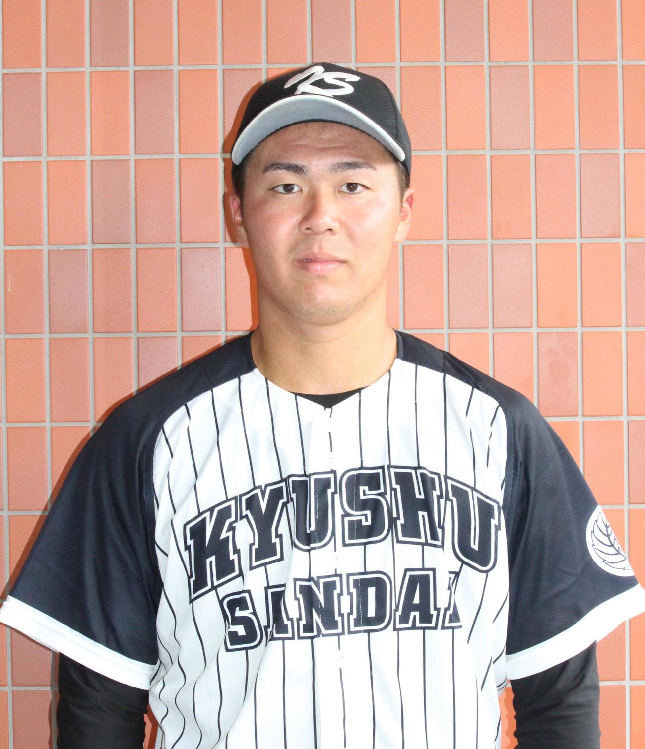 九工大対九産大　ドラフト候補の九産大・楠本宏武投手（撮影・菊川光一）