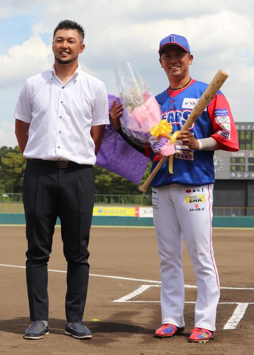 引退の清田育宏に背番号1のロッテユニ着たファン「いつか、また帰っ