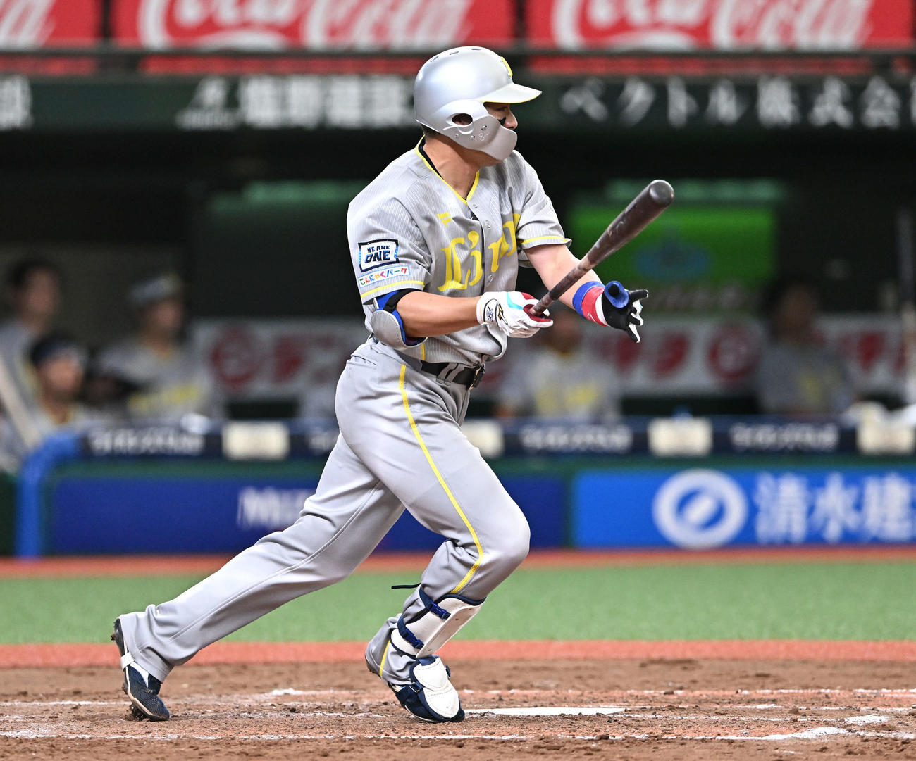 西武対ソフトバンク　8回裏西武2死一塁、栗山は遊ゴロに倒れる（撮影・滝沢徹郎）