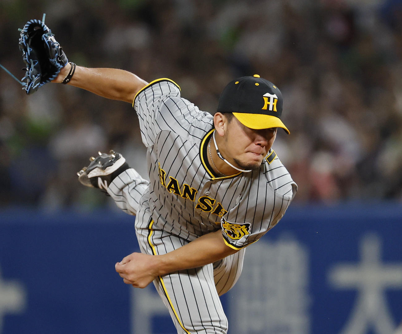 ヤクルト対阪神　7回、力投する阪神伊藤将（撮影・藤尾明華）