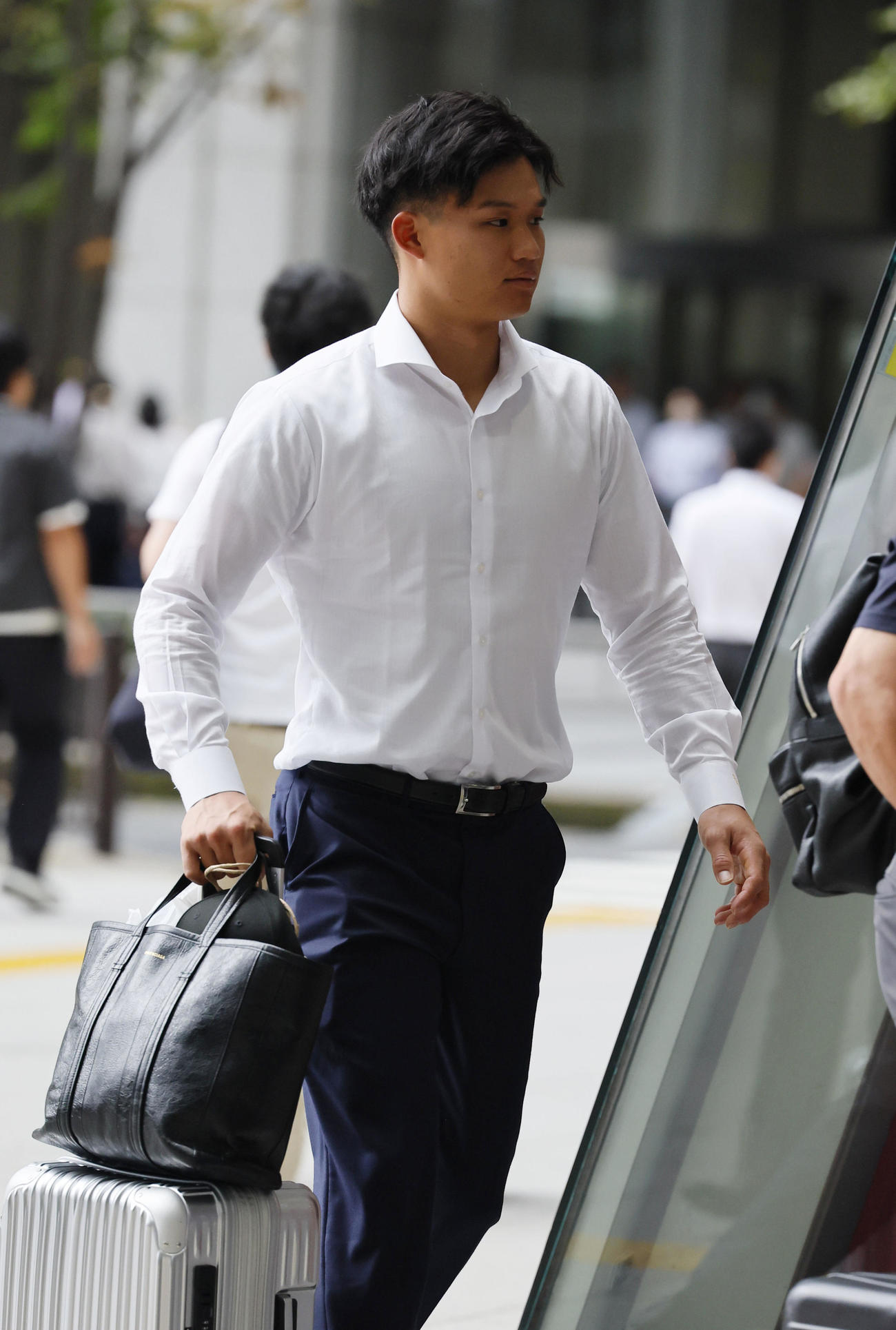 2桁本塁打を目指し名古屋へ乗り込む阪神森下（撮影・藤尾明華）