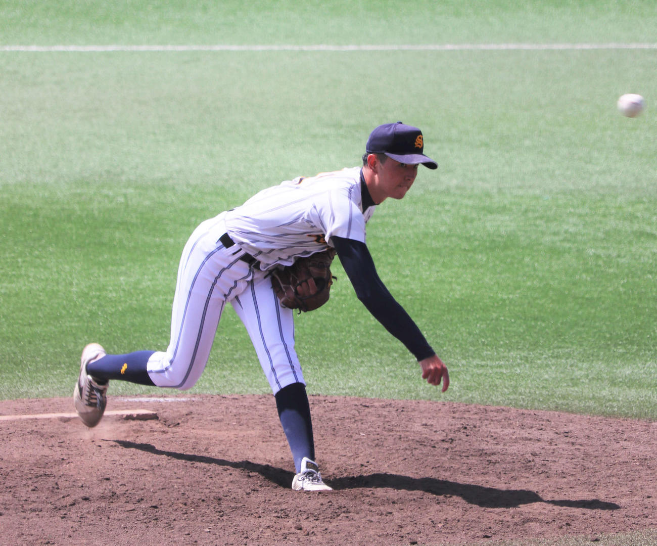 阪神大学野球秋季リーグ大体大対大産大　1節3回戦に先発した大産大・松田（撮影・中島麗）