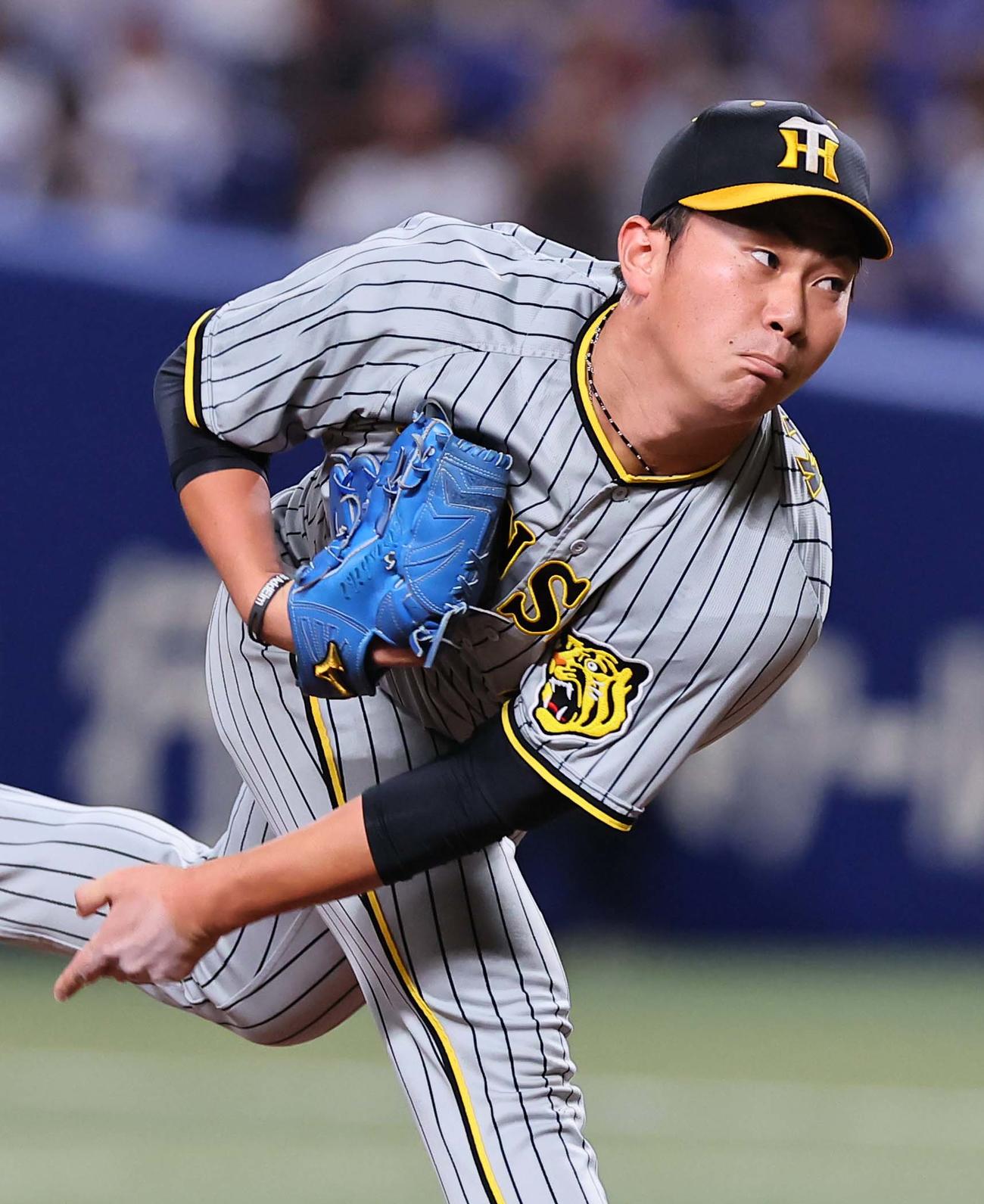 中日対阪神　阪神4番手の桐敷（撮影・上田博志）