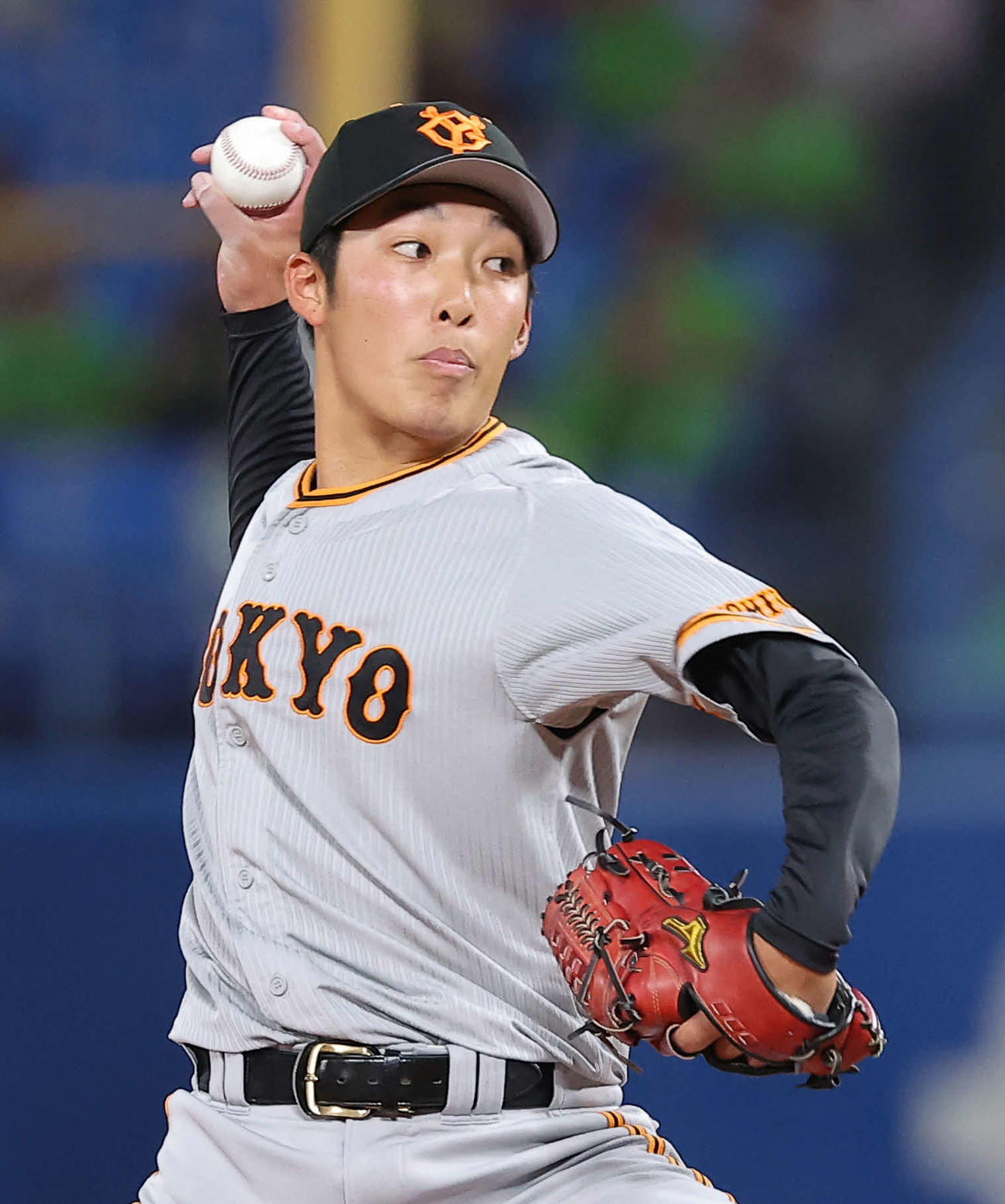 ヤクルト対巨人　力投する巨人先発の赤星（撮影・河田真司）