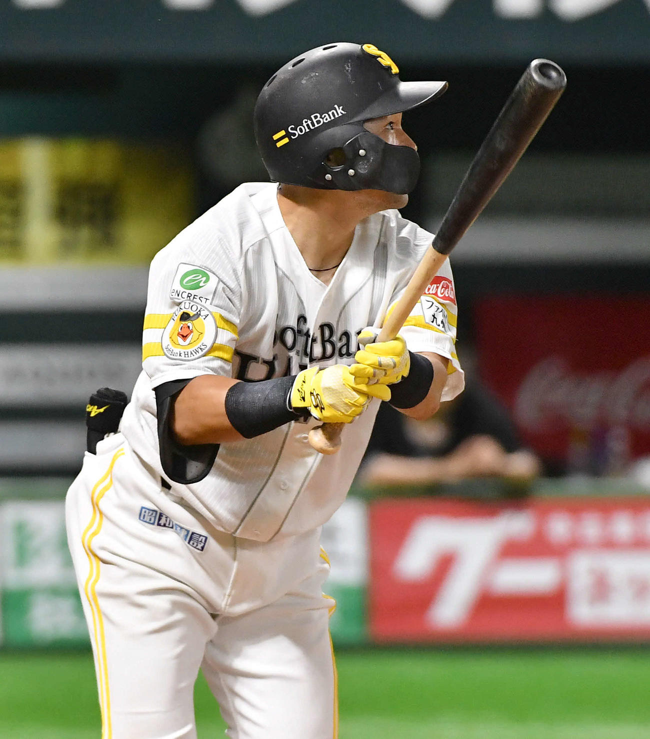 ソフトバンク対ロッテ　7回裏ソフトバンク2死一、二塁、中村晃は2点適時中三塁打を放つ（撮影・岩下翔太）