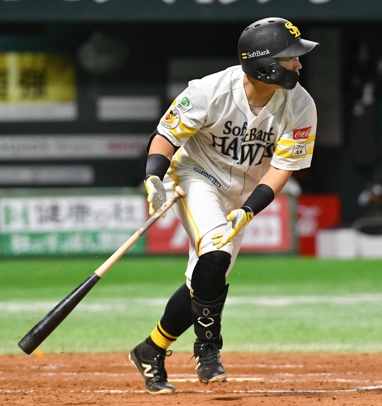 ソフトバンク対ロッテ　7回裏ソフトバンク2死一、二塁、中村晃は2点適時中三塁打を放つ（撮影・岩下翔太）