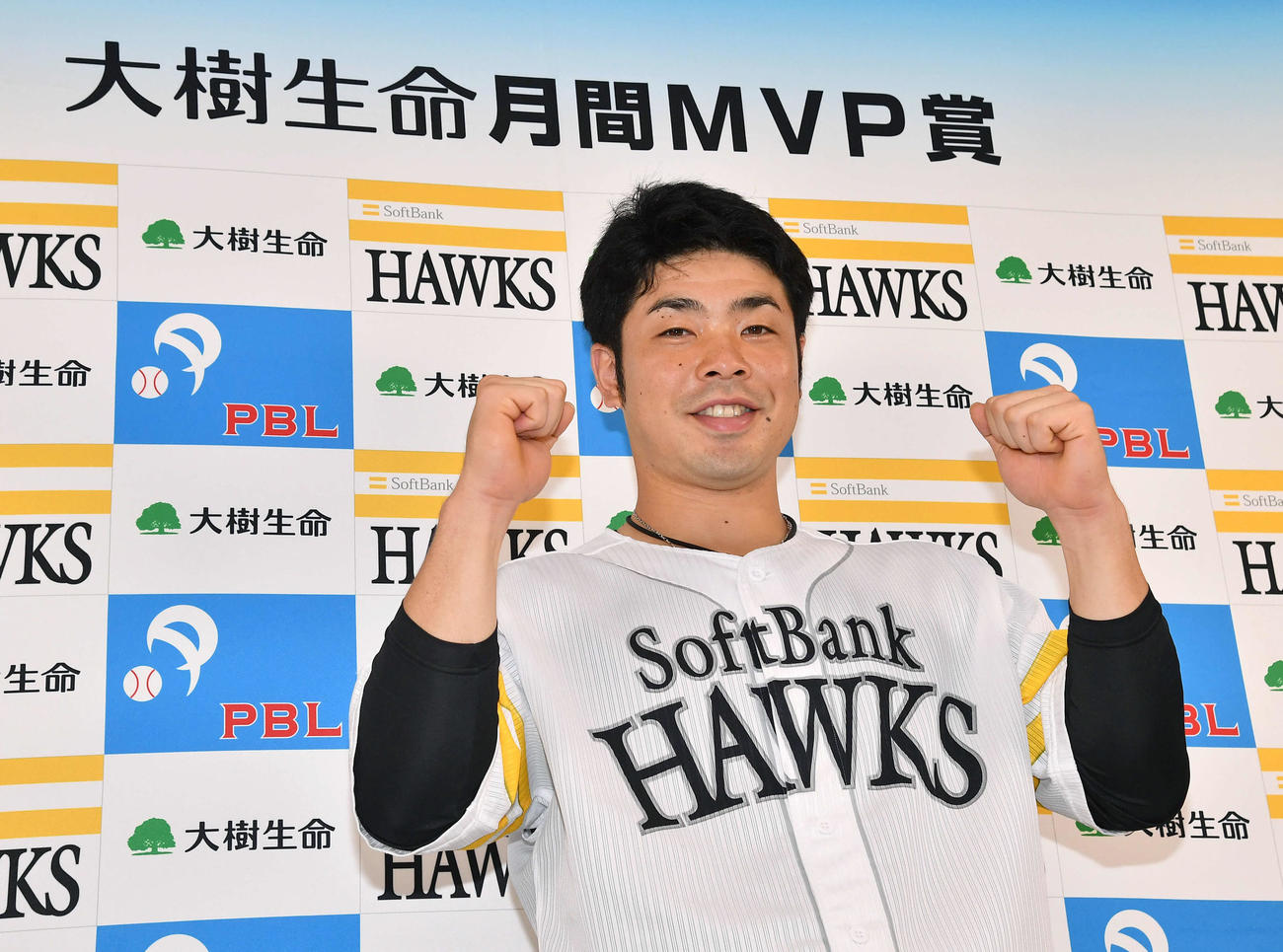 8月度大樹生命月間MVP賞を受賞した近藤（撮影・岩下翔太）